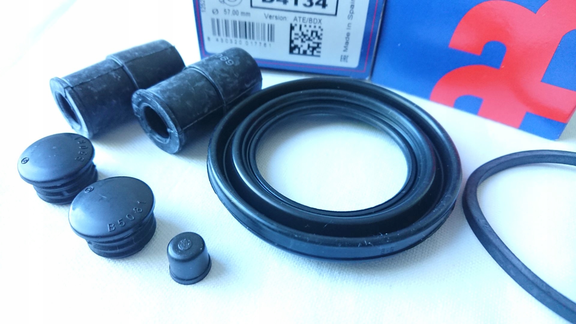 ZESTAW NAPRAWCZY ZACISKU PRZÓD VW PASSAT B5 Producent części Autofren