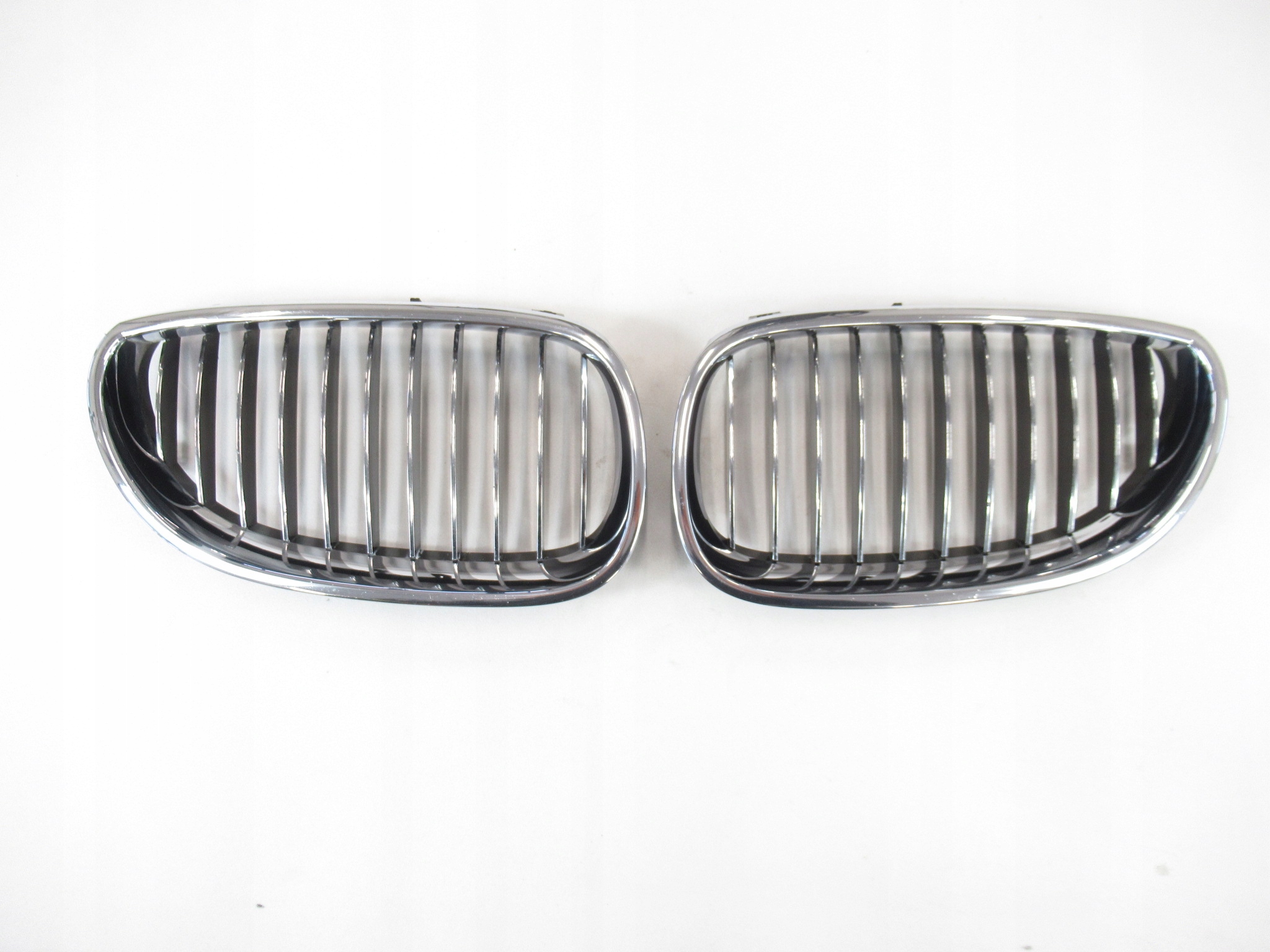7065702 7065701 - Решетка радиатора BMW 5 E60 e61 хром