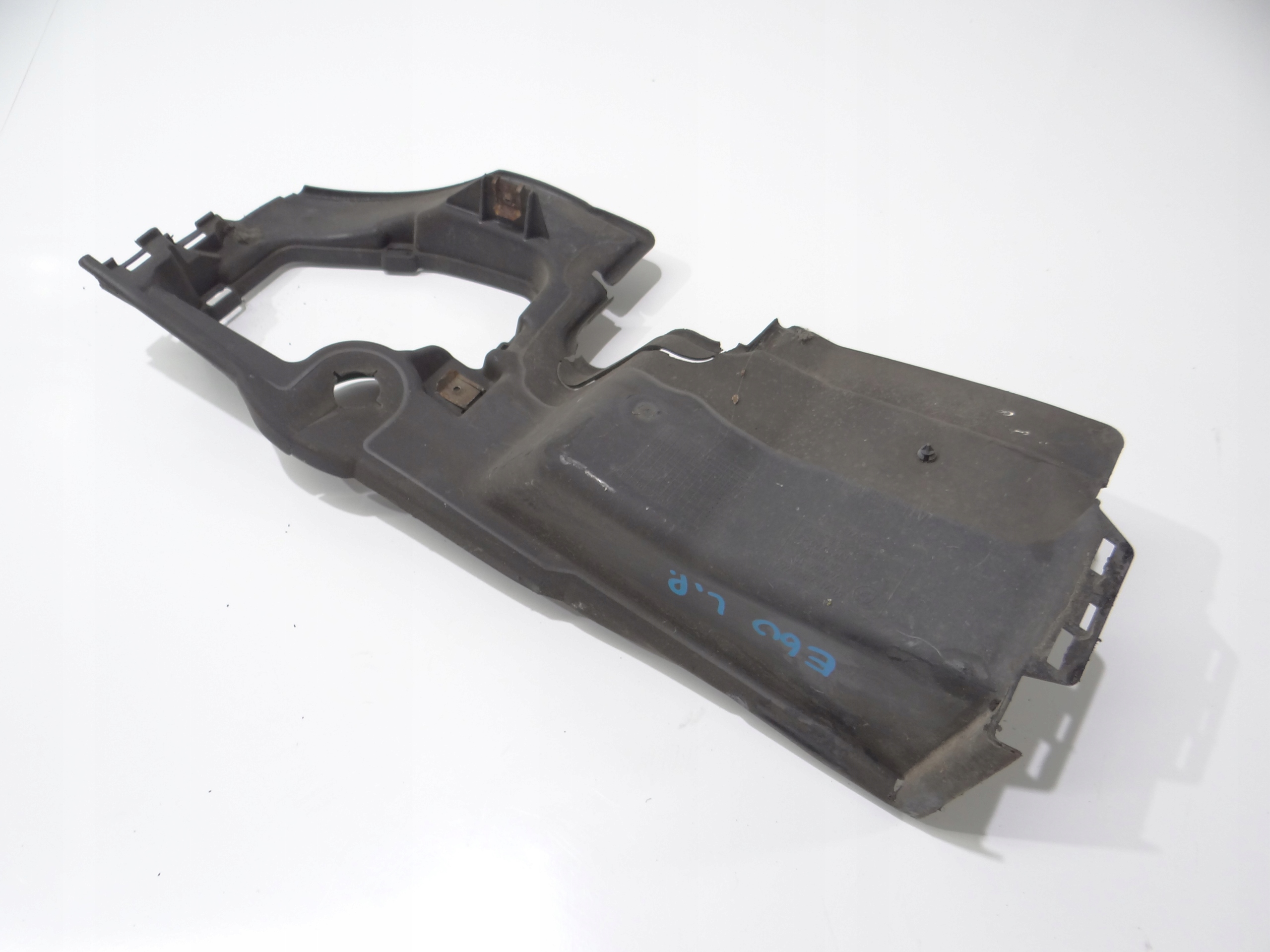 drain air left BMW E60 E61 OE 7050649