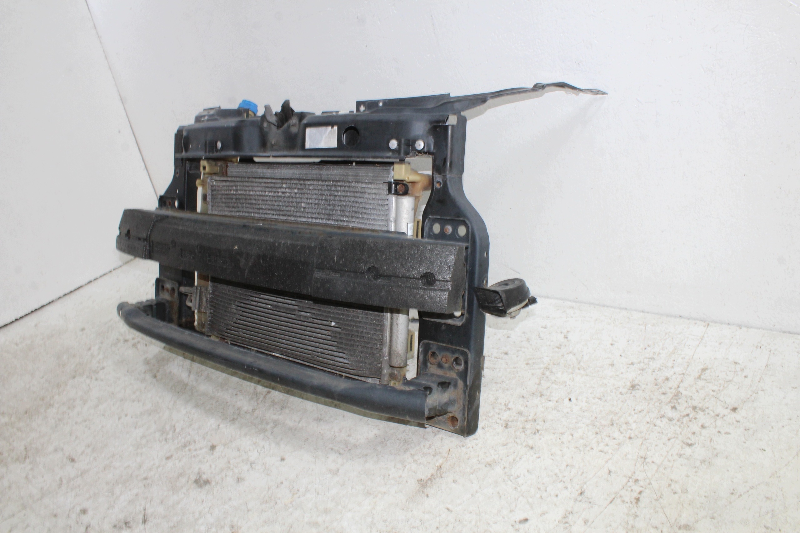 Fiat 500 support panel for radiators sider fan