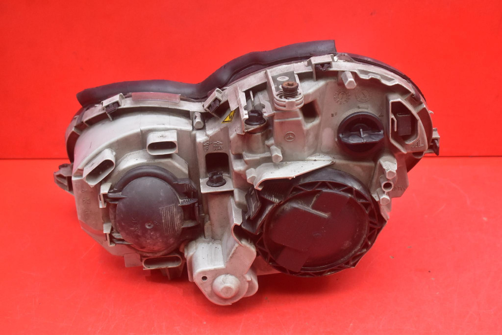 REFLEKTOR right light front XENON EU A2038203861 MERCEDES C-KLASA W203