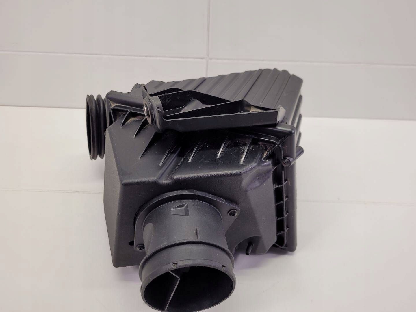 корпус салонного фильтра Воздух LAND ROVER Range Evoque 2018