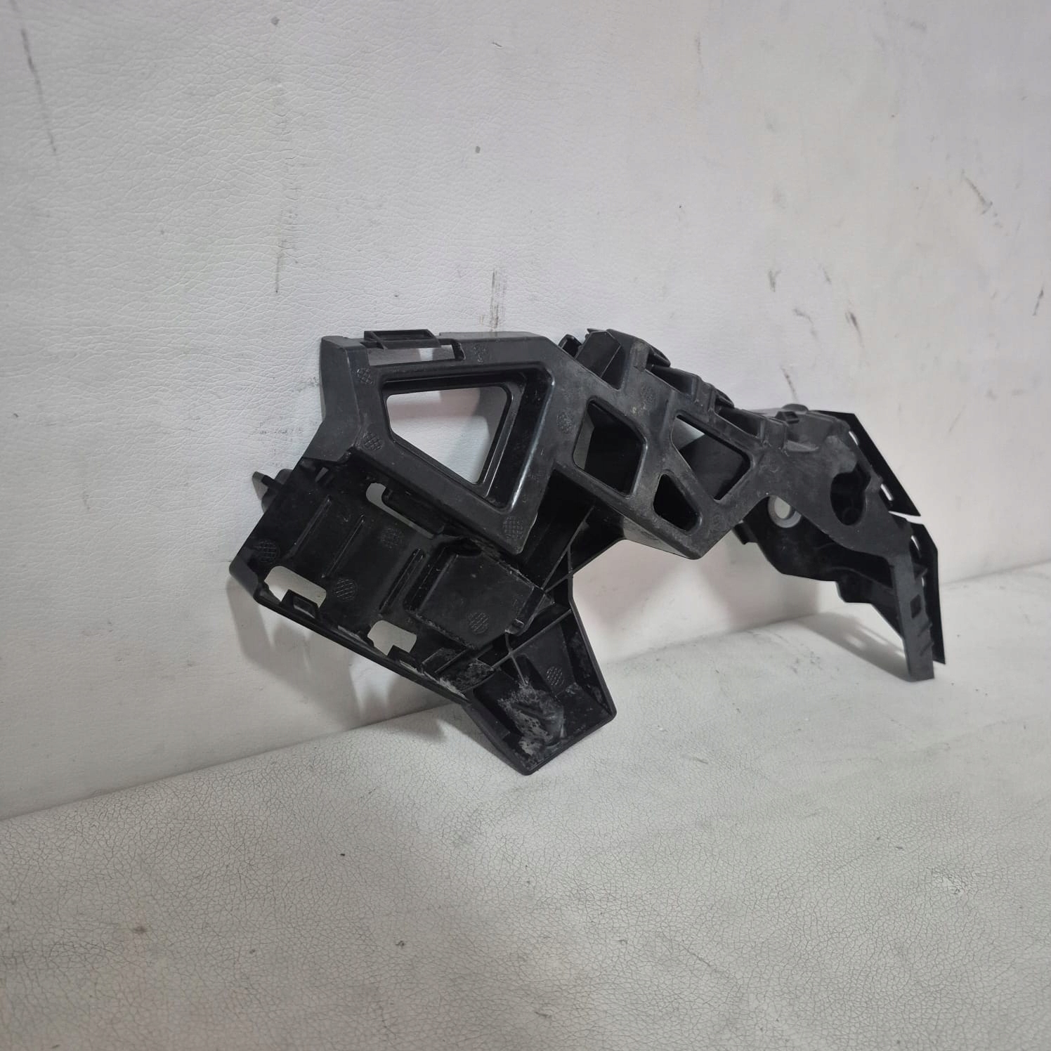 VW GOLF VIII 8 20r. -> bumper bracket front left front 5H0807049D