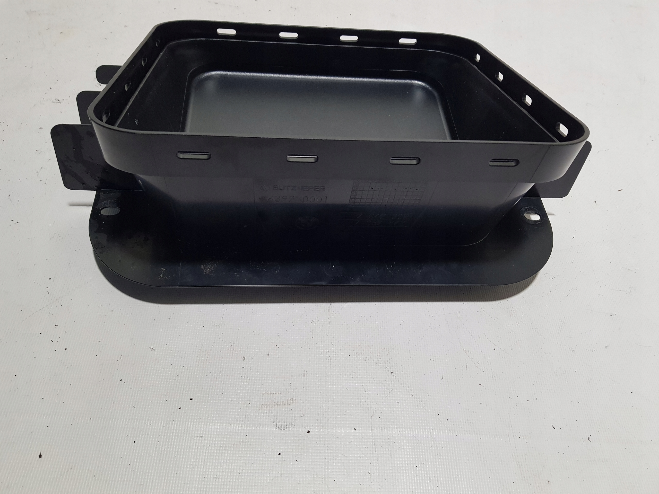 spoiler cover boot BMW E63 passenger compartment
