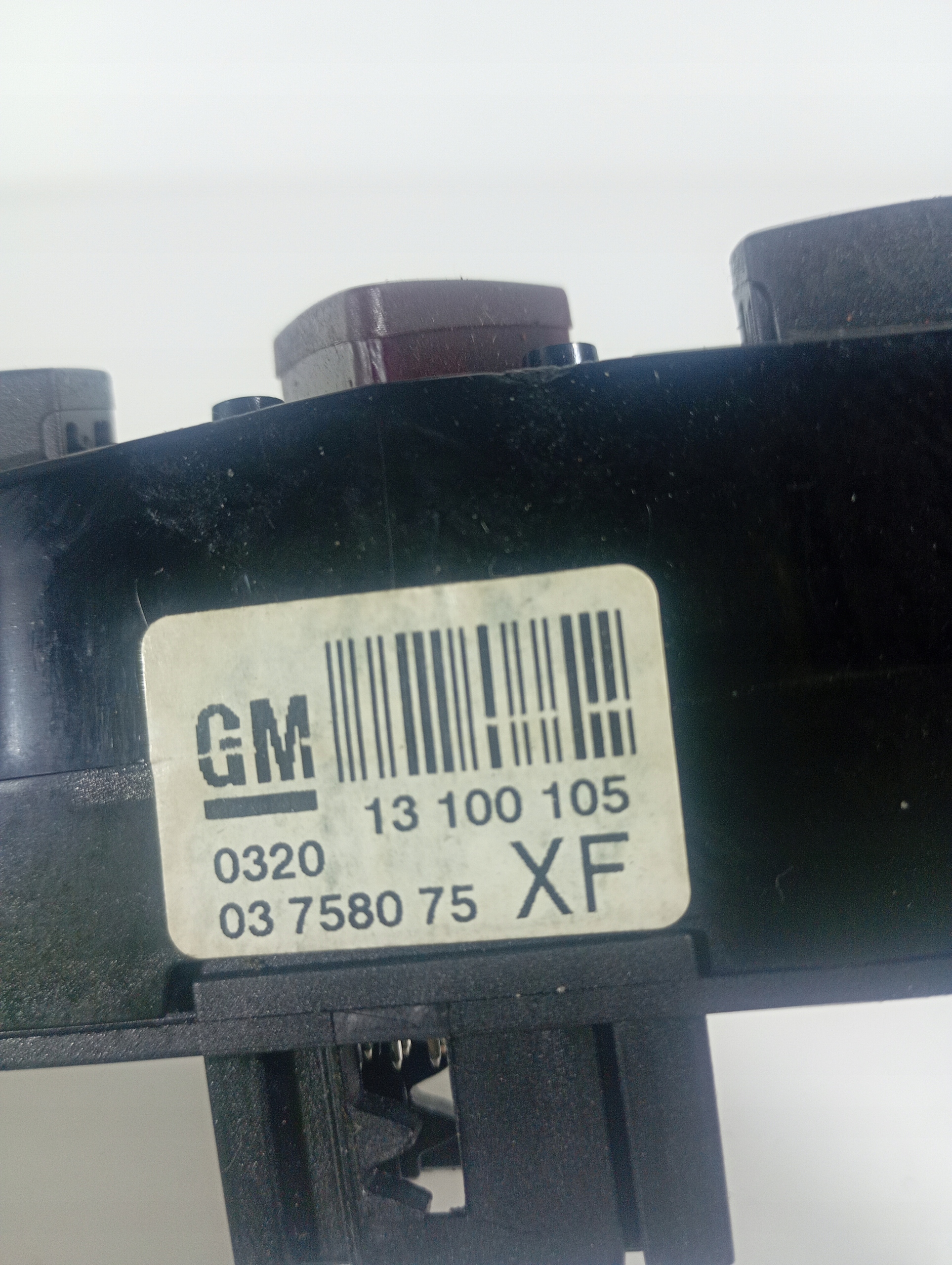 Opel Zafira B 2 06-14 switch light switch of warning lights OE 03758075