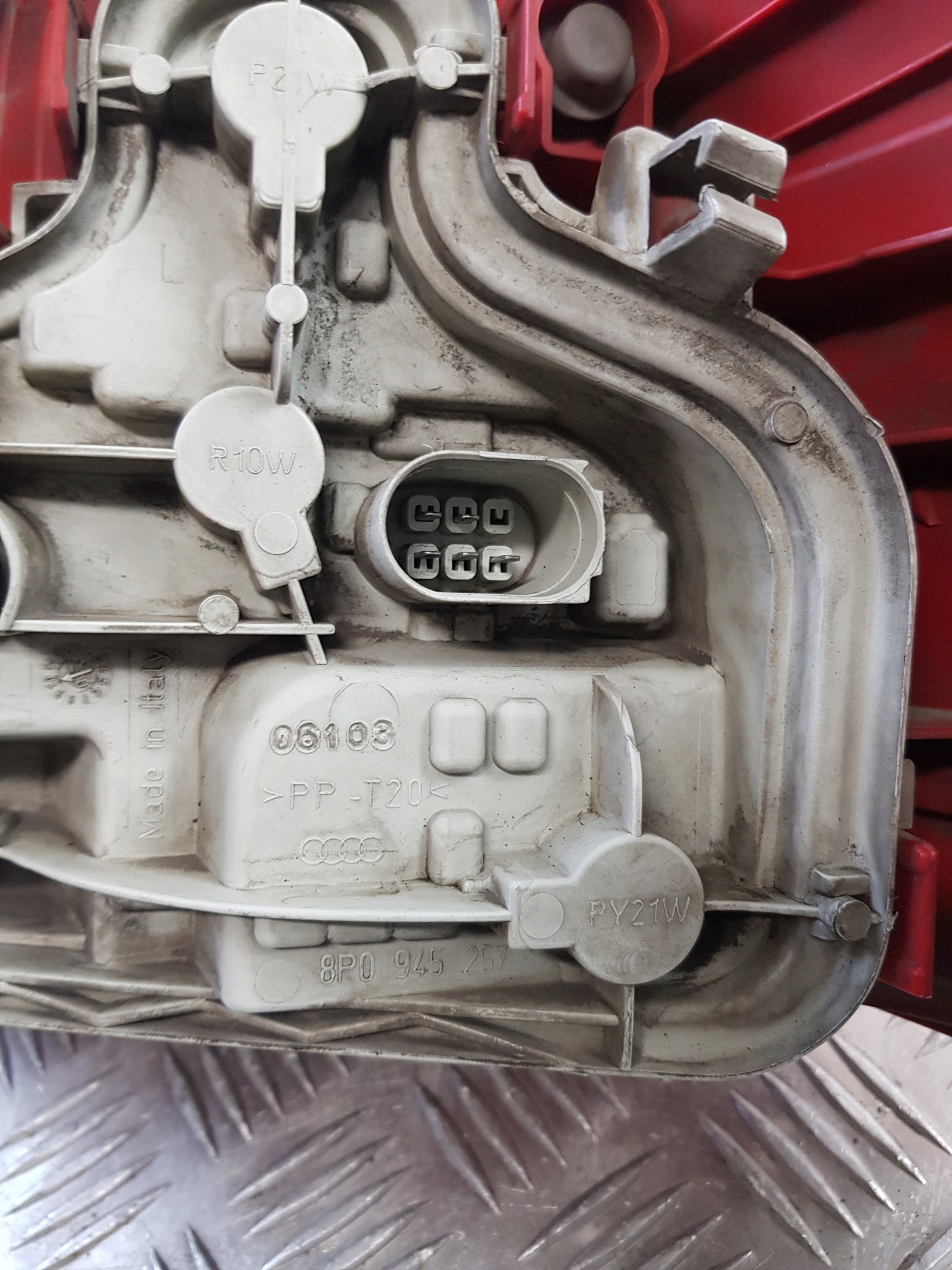 light left rear part WKLAD 8P0945095 AUDI A3 8P 3D 04R