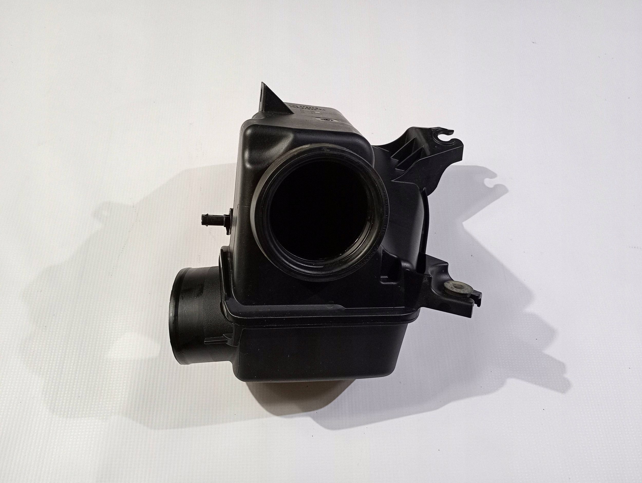 Gehäuse filter luft rezonator dolot Chrysler Pacifica 2021