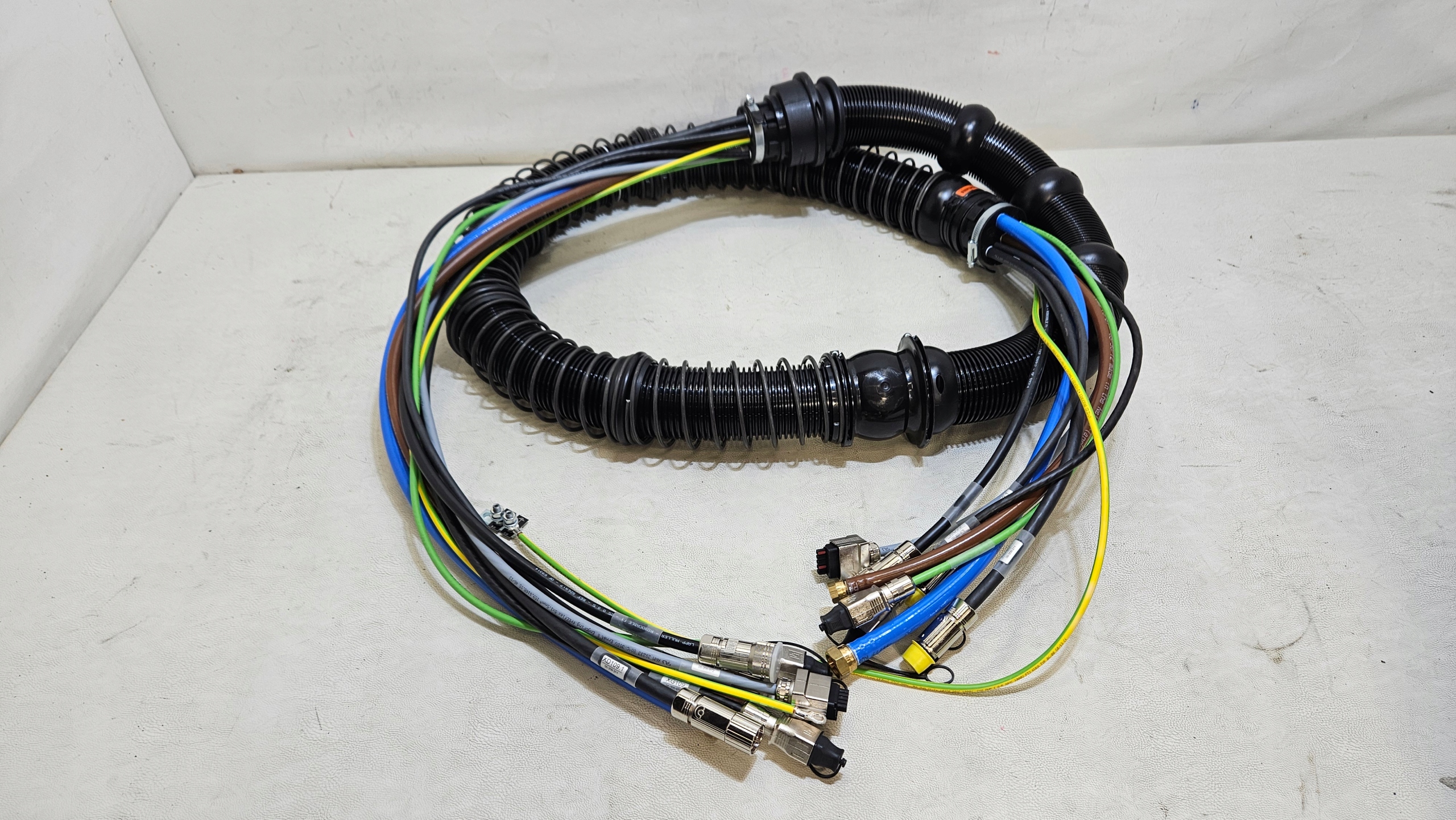 INSTALCJA KABLE PRZEWÓD ROBOT PRZEMYSŁOWY KUKA NOWY