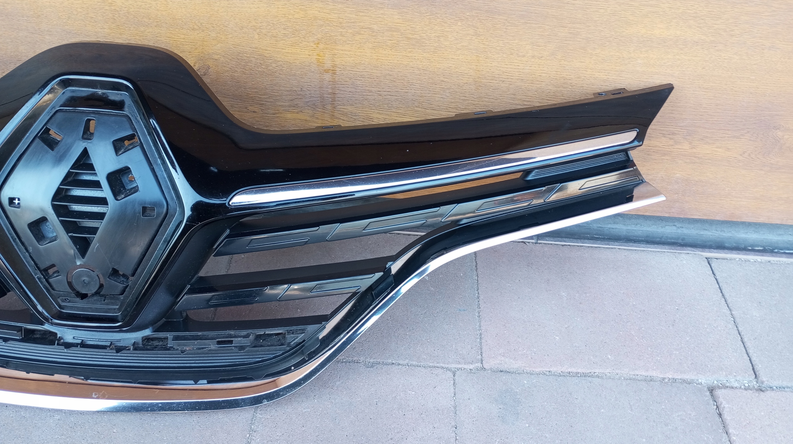 Renault MĂ©gane IV RFB Kühlergrill FRONTGRILL Kühlergitter 622563978R - Thumbnail 4