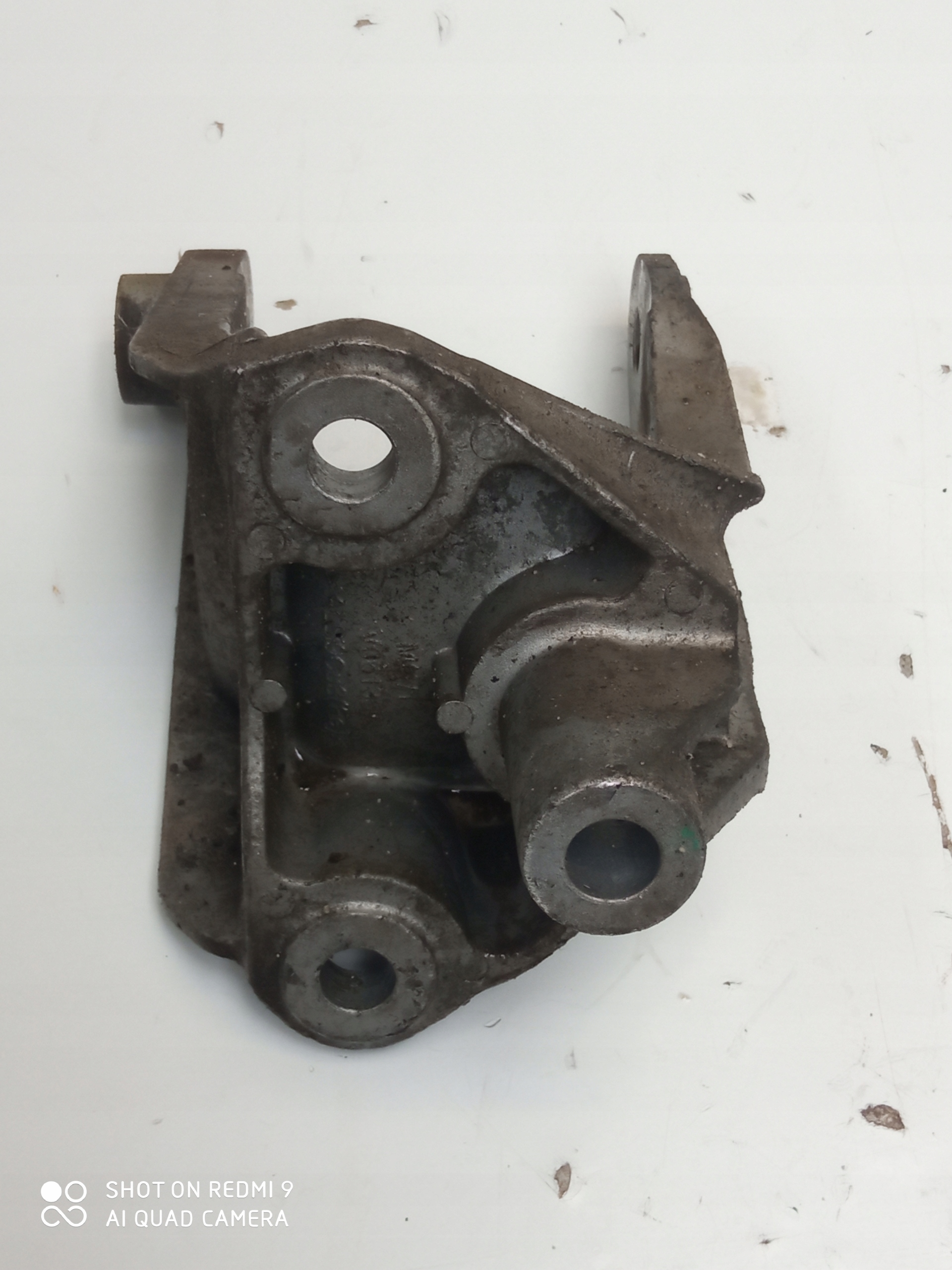 OPEL INSIGNIA A 4X4 support 13228287