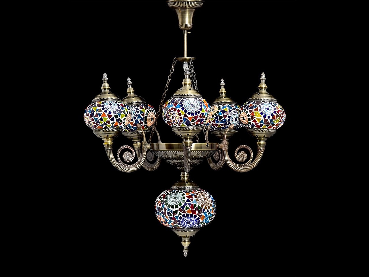 Stropná lampa – šesť tienidiel, viacfarebná