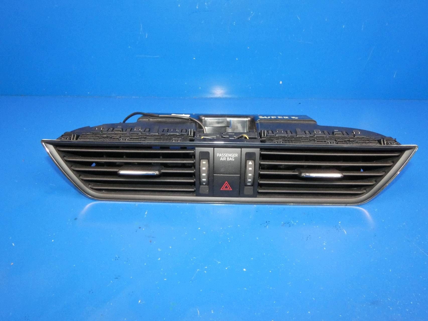 SKODA SUPERB III 3V grid air conditioning devices front central KRATKI