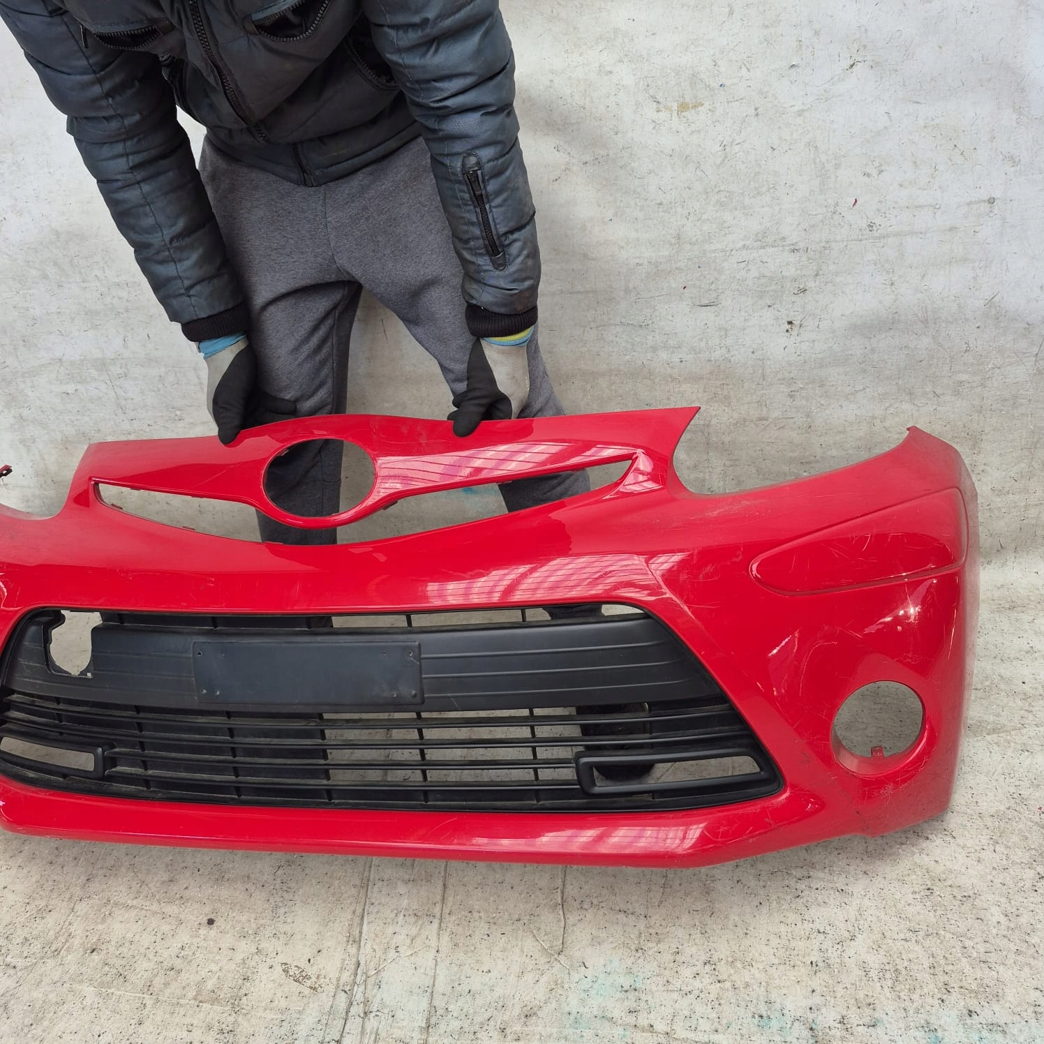 TOYOTA AYGO and LIFT 12-14 bumper front front