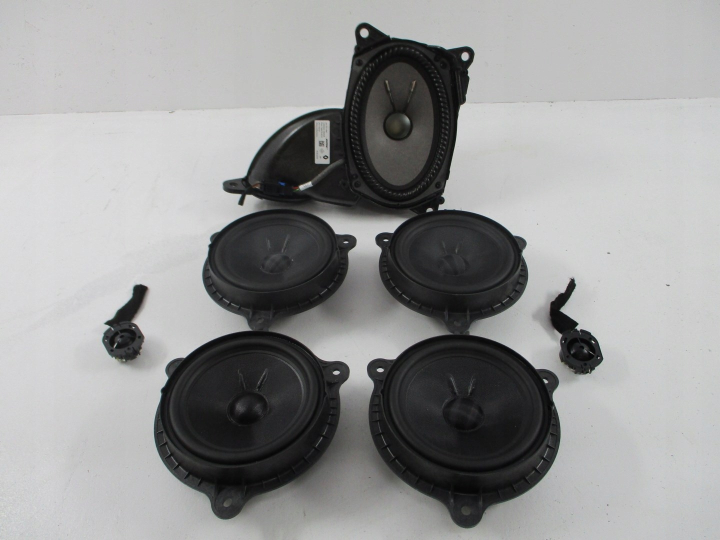 281485531R - динамик колонки RENAULT CLIO V BOSE 281707146r