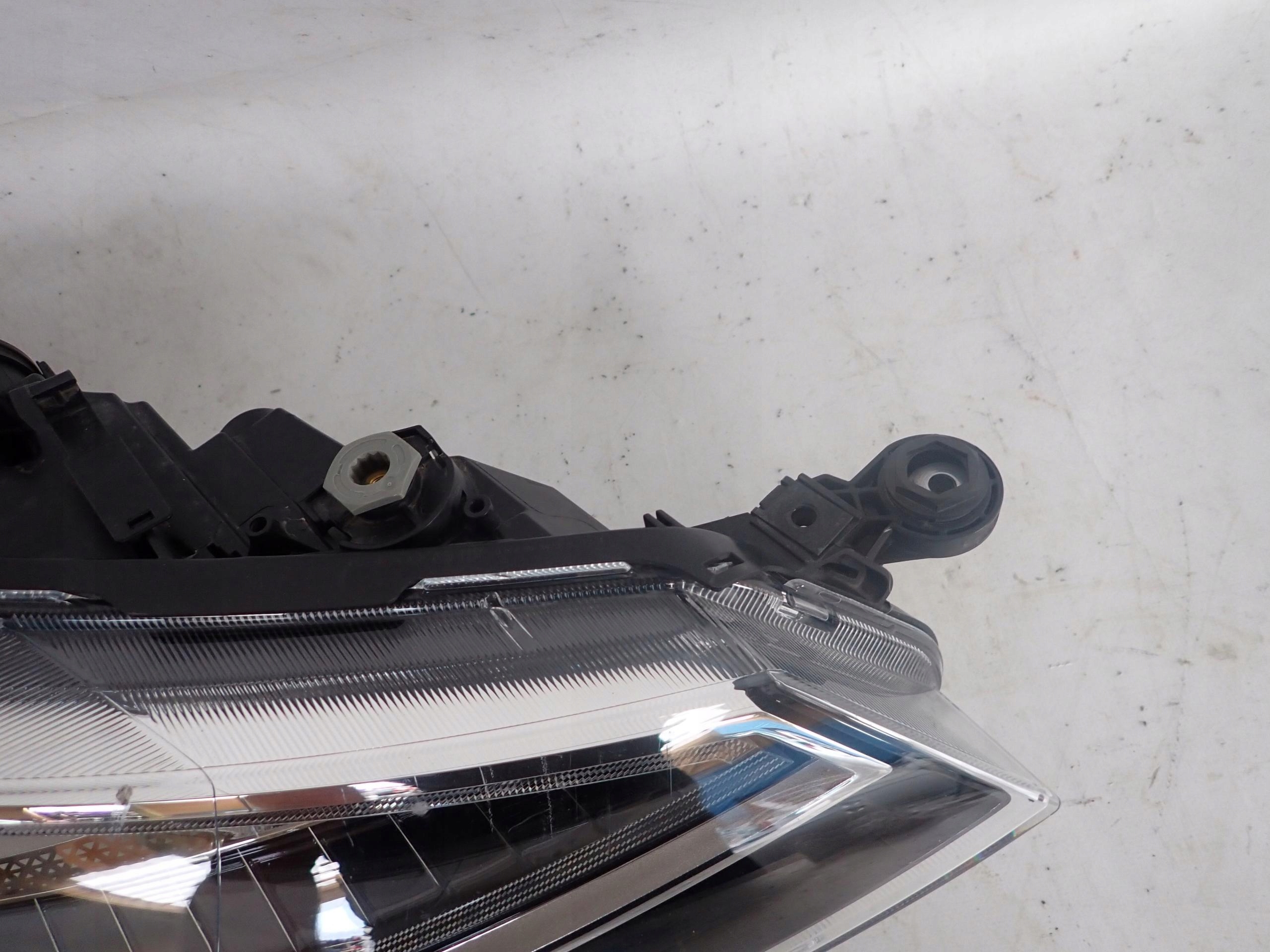 SEAT IBIZA V 5F ARONA 6F LIFT 21- light right front front
