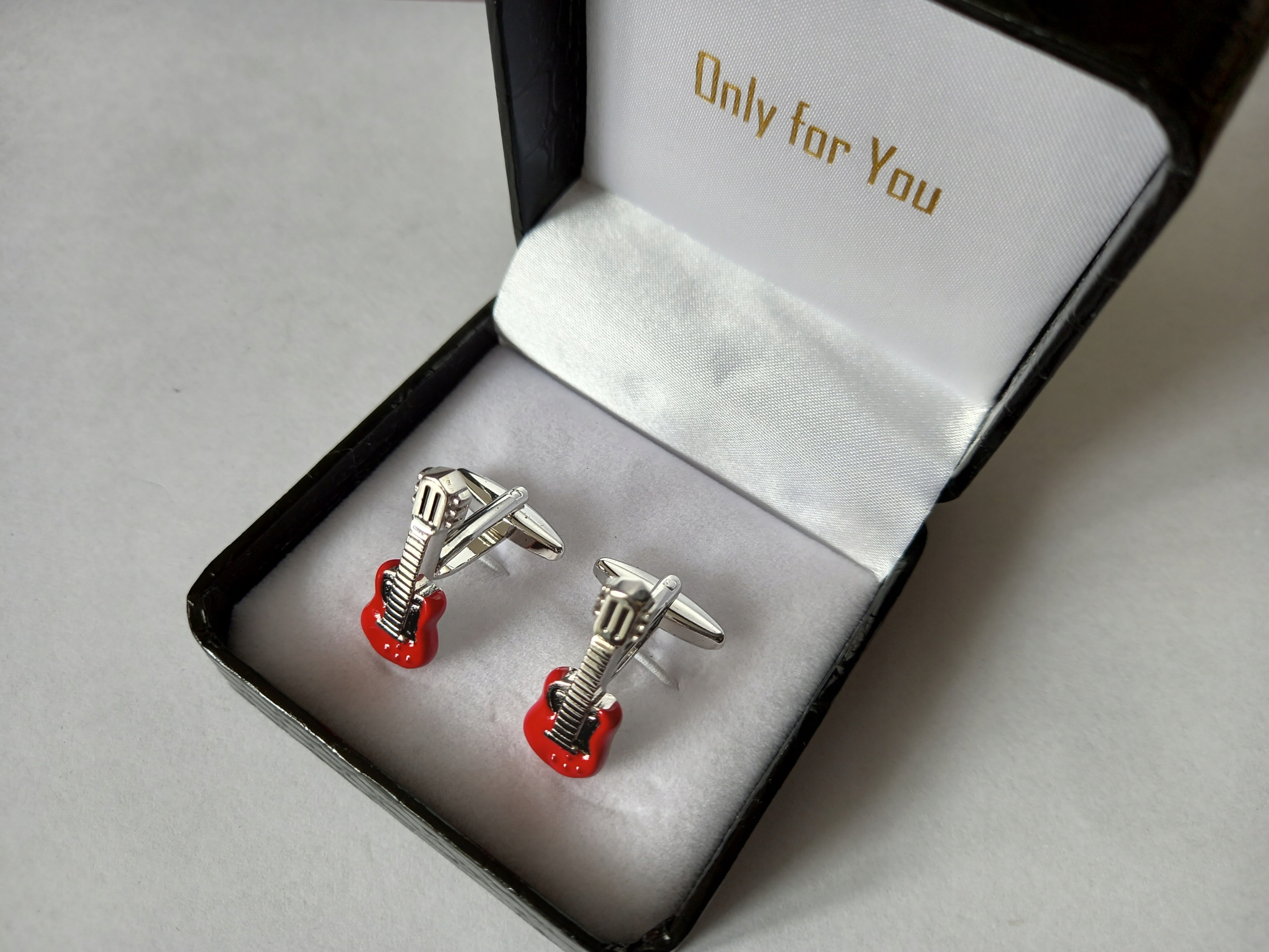 Manžetové knoflíčky Červené Kytary pro hudebníka