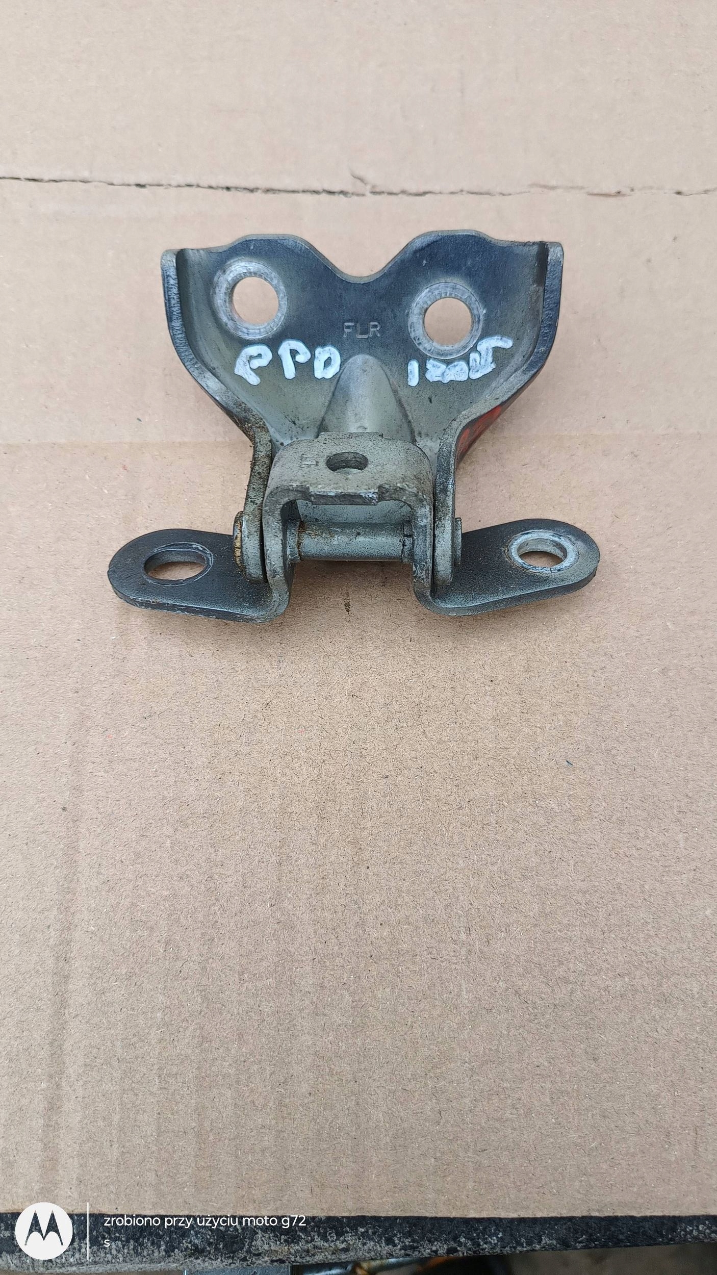 HYUNDAI I20 II 5D hinge door front front right lower 2014