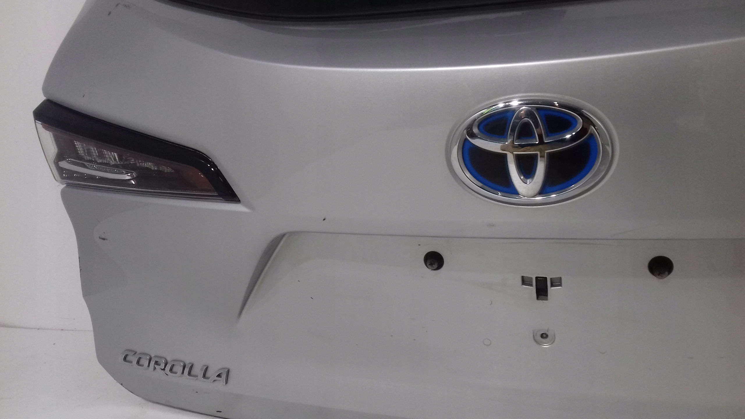 boot doors TOYOTA COROLLA E21 1F7 KOMBI (H787) SREBRNA rear part