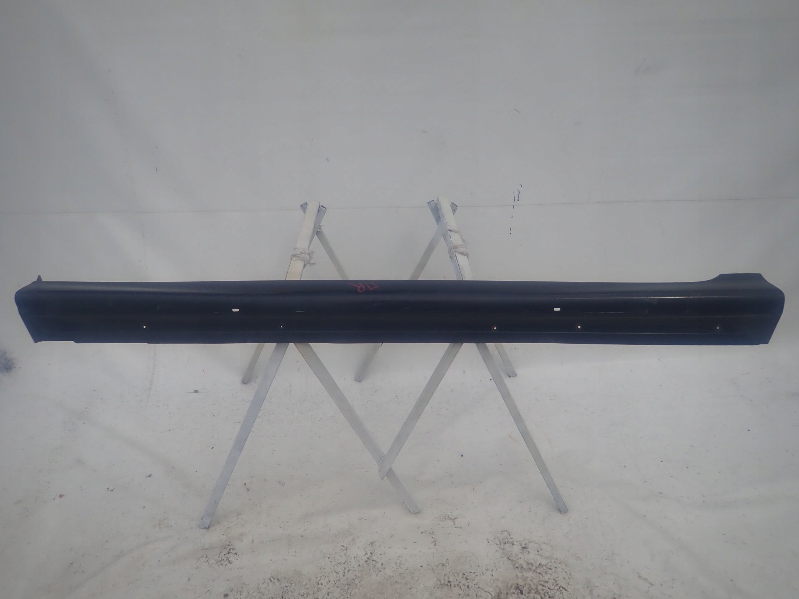MITSUBISHI LANCER VII 03- threshold left moulding threshold