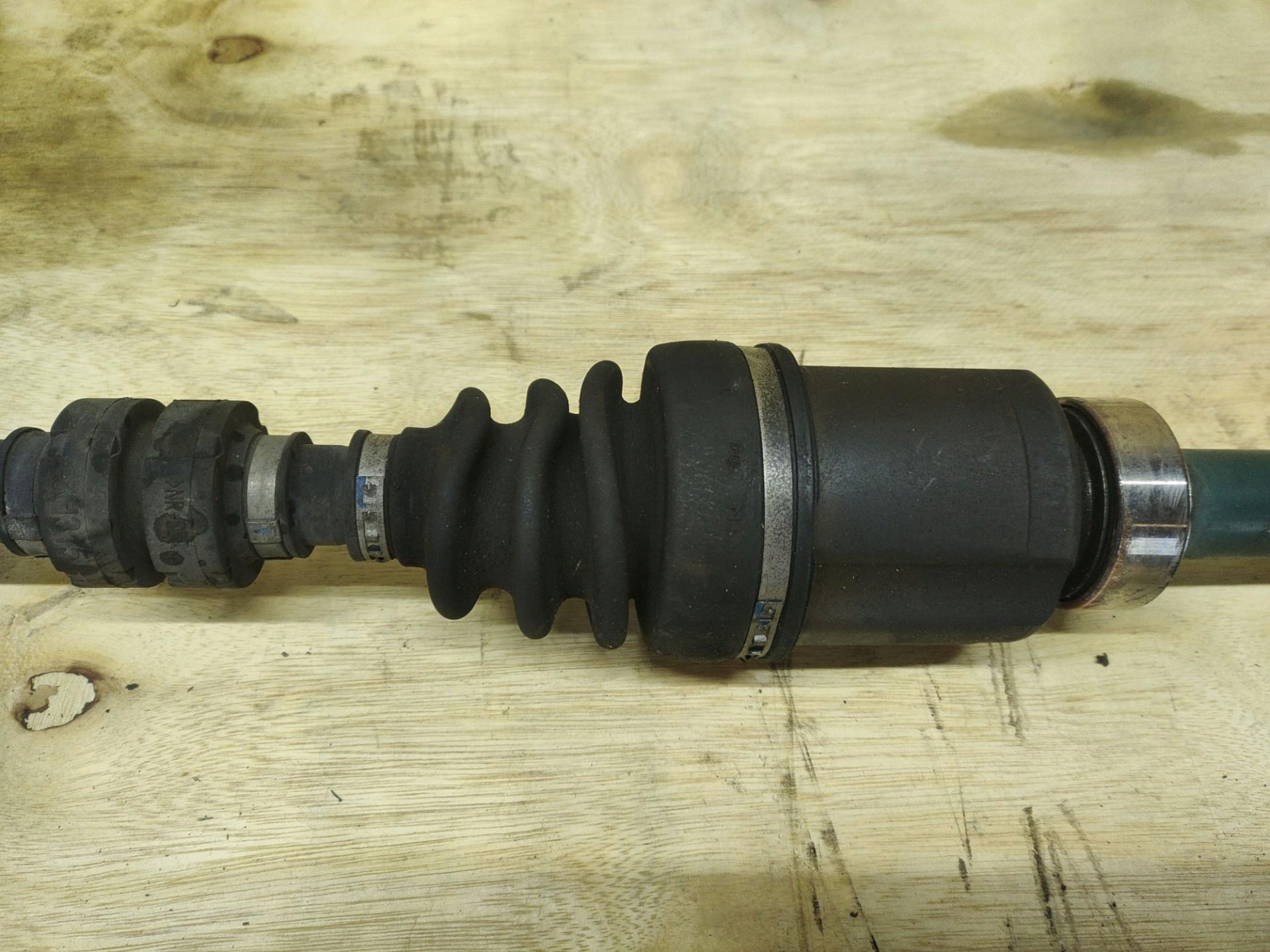 semi-axis front right side Nissan X-Trail T32 2014
