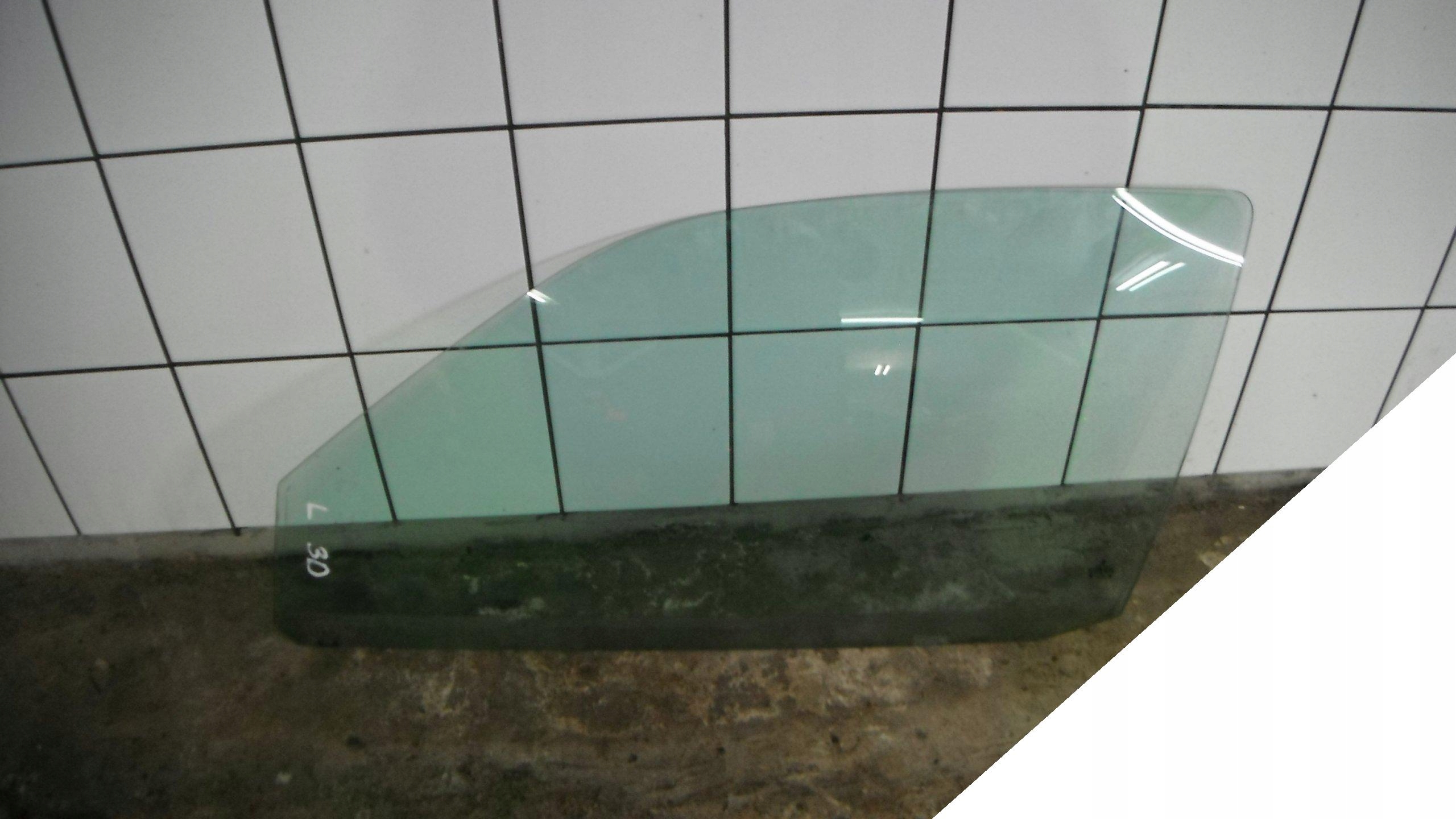 VW POLO 6N0 3D 94-01 SZYBA LEWA