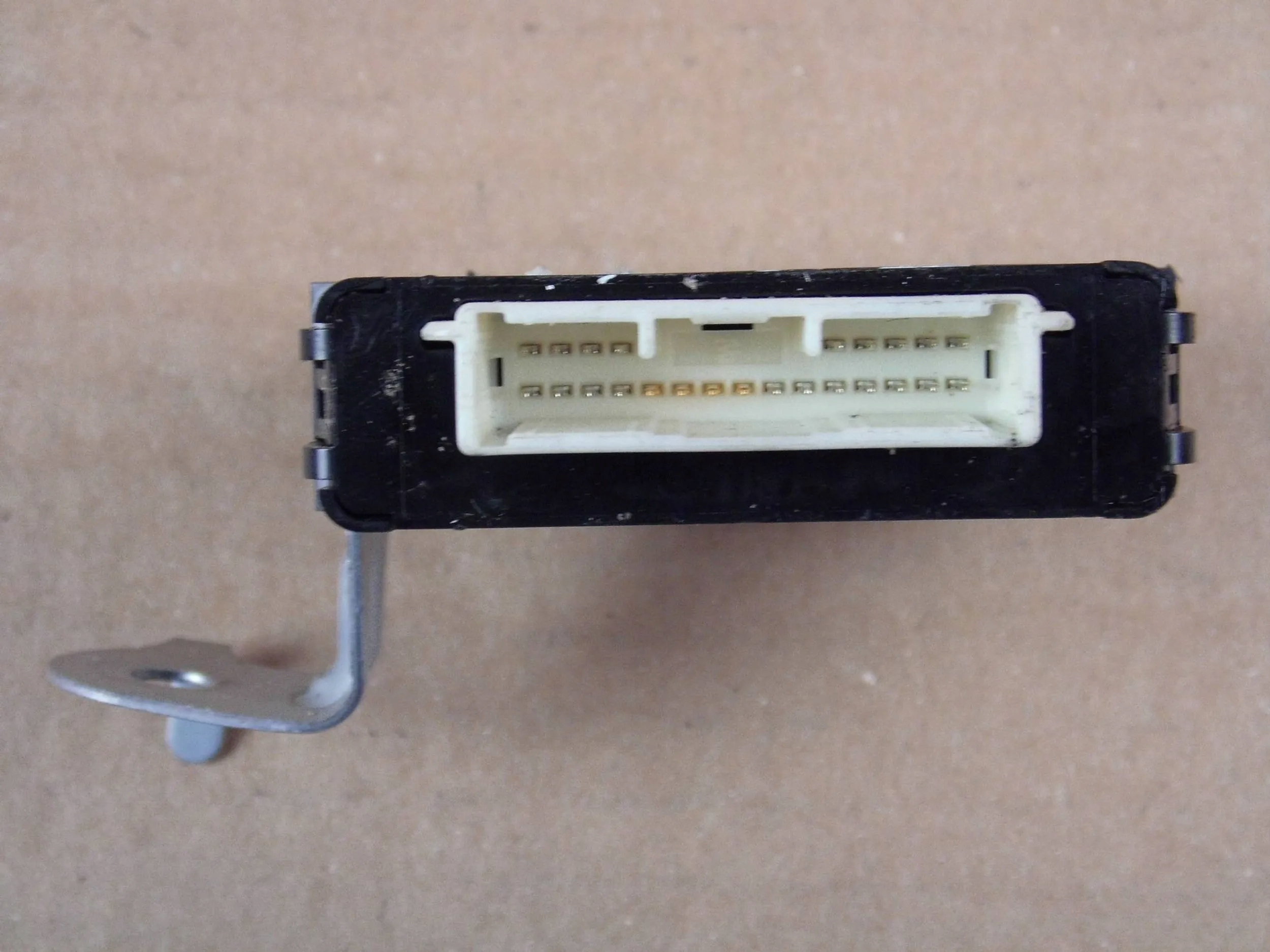 TOYOTA RAV4 IV MODUL LICHTE BEDIENTEIL RELAIS