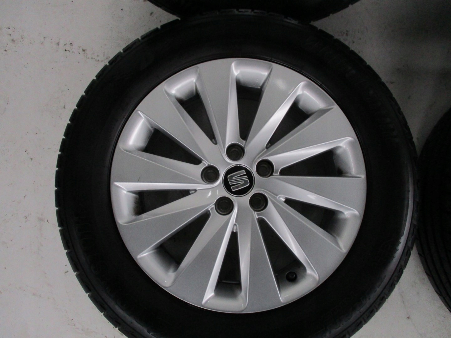 wheels tyres discs SEAT ARONA 6F9 R18
