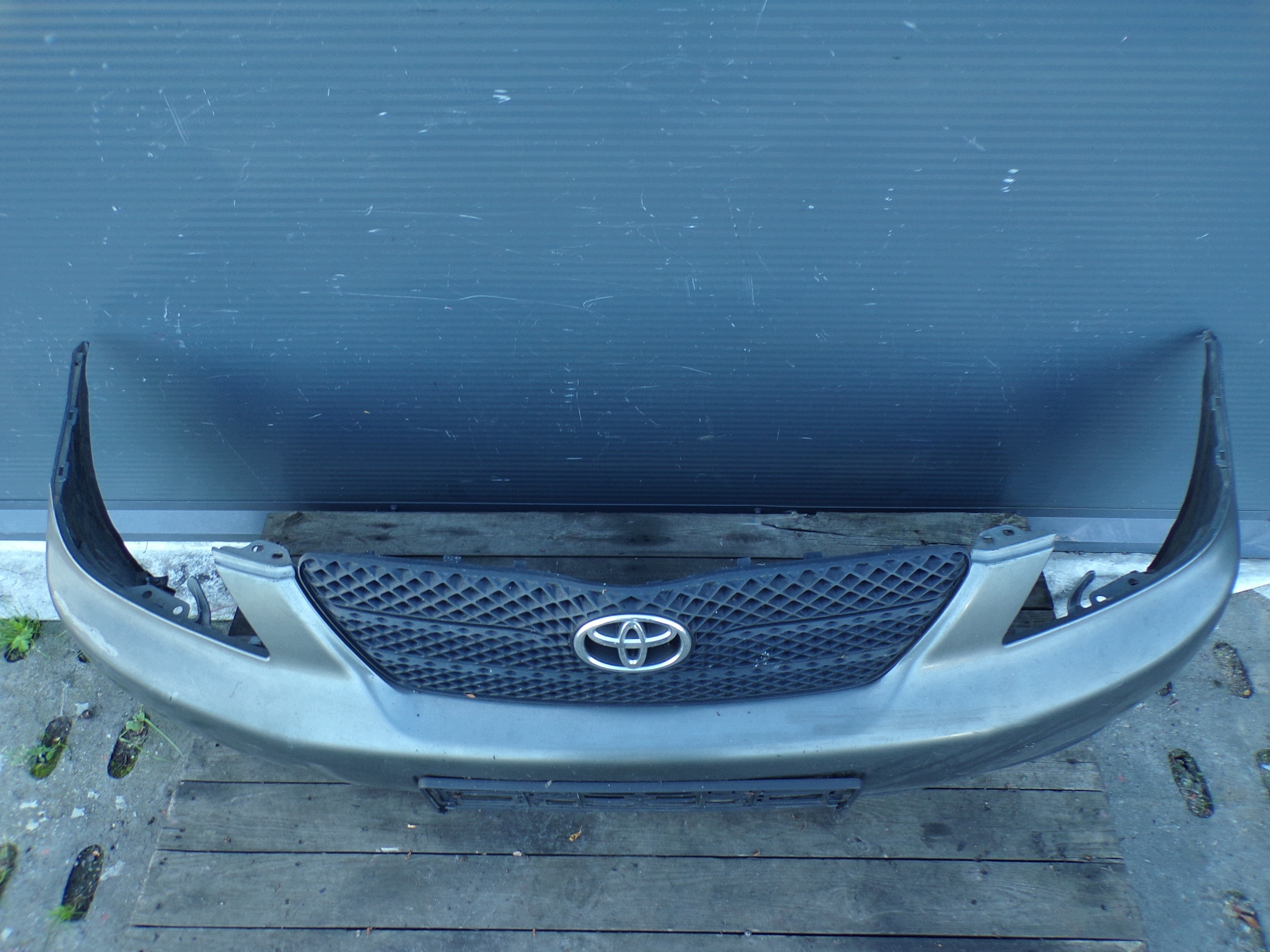 frontstoßstange vorne TOYOTA COROLLA E12
