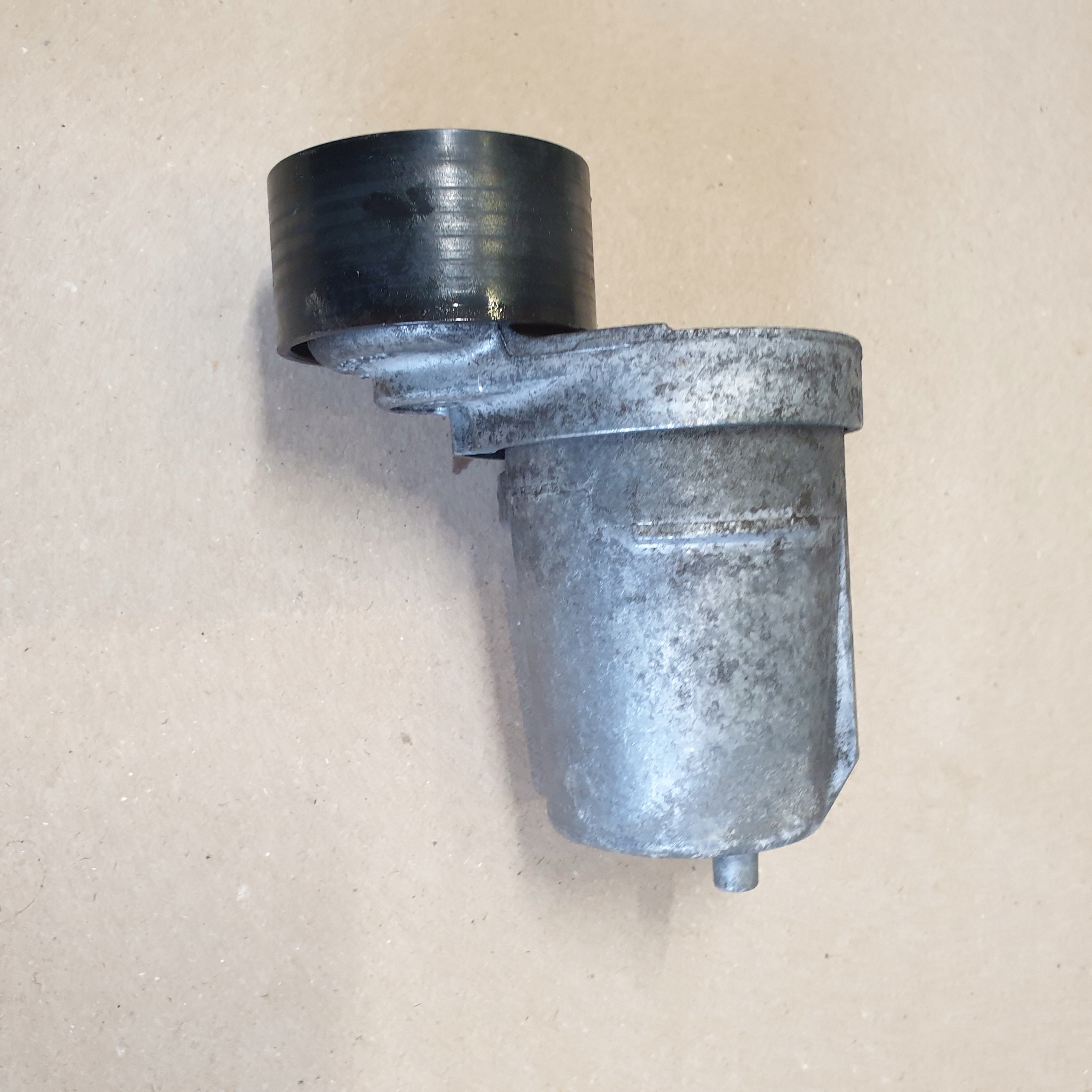 adjuster roll pulleys BMW 1 E87 N47 2.0 D