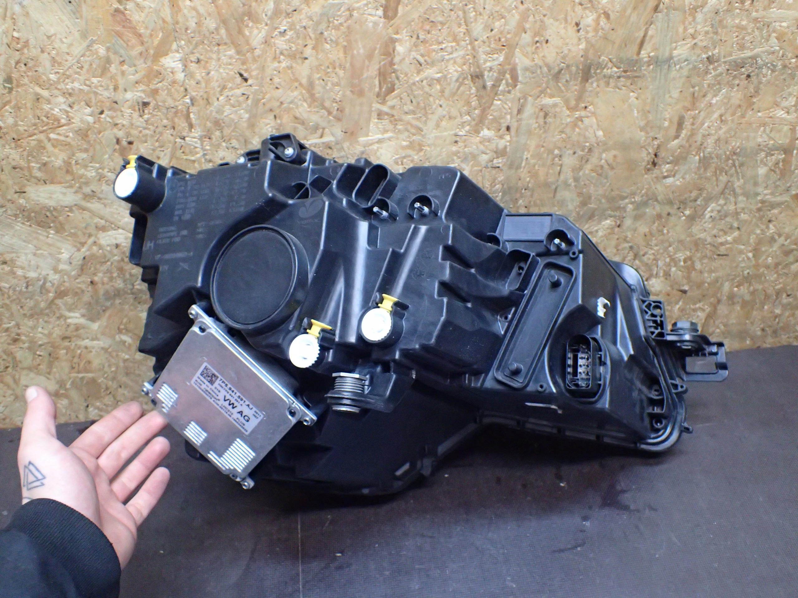 light front left SKODA KAROQ FULL LED 57B941015F