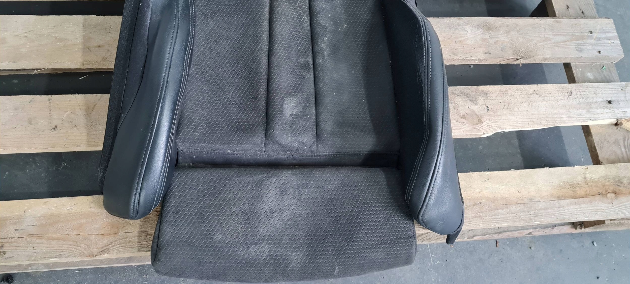 A4 B9 8W side seat SLINE MATERIAL right leather semi leather ALCANTARA