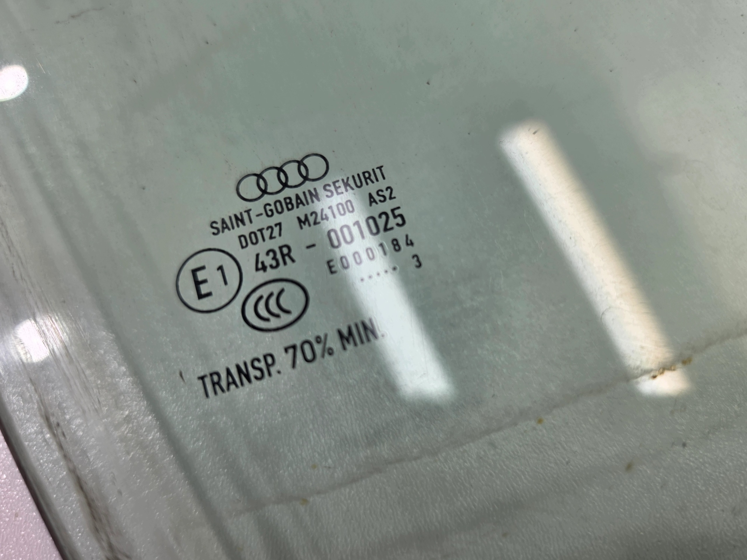 window side door right front AUDI A3 8V4 SPORTBACK 2013R