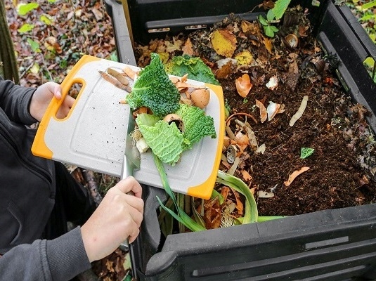 KOMPOSTER BiOPON biologiczny preparat przyspieszający kompostowanie 3kg Producent Biopon