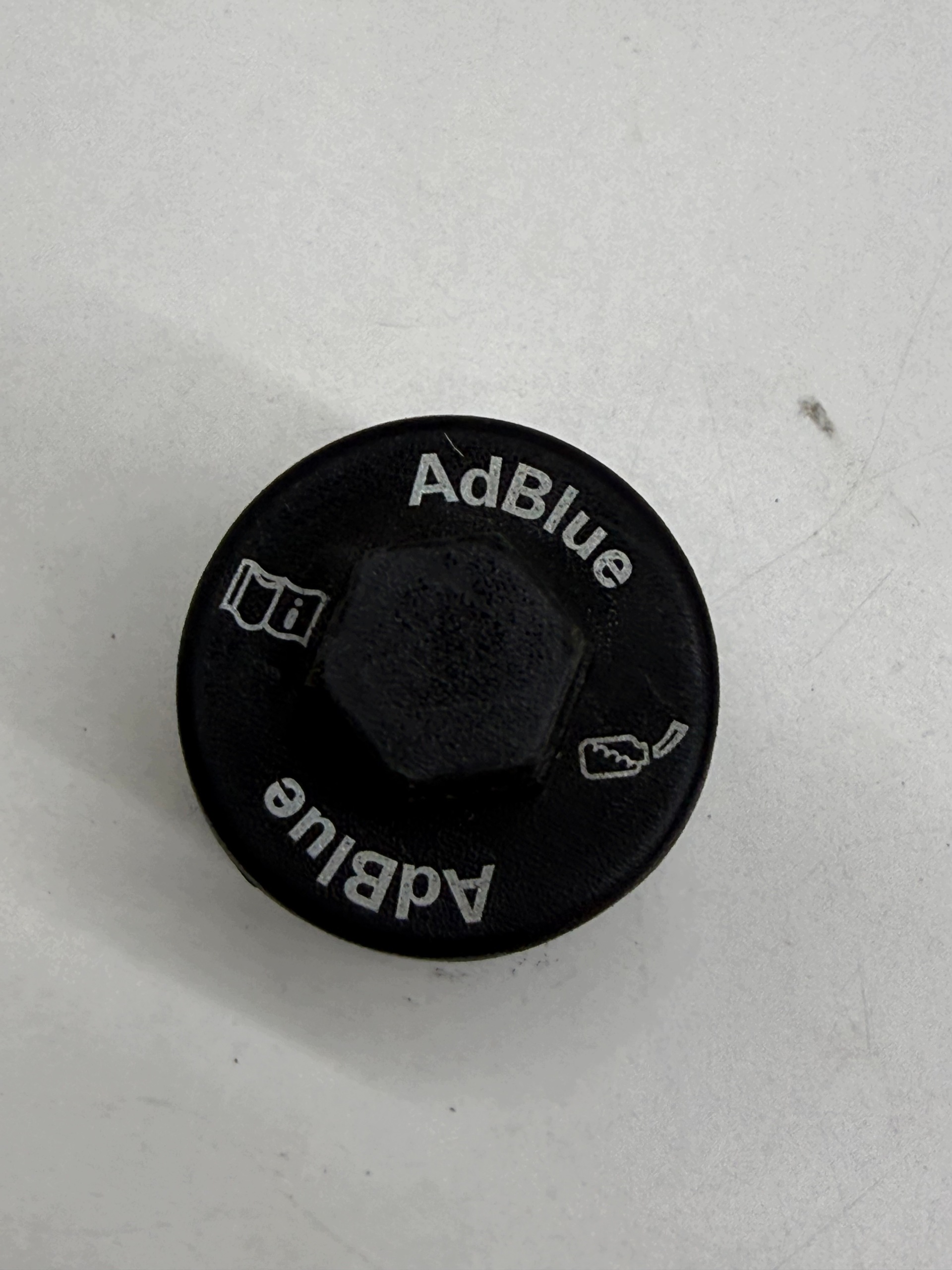 AUDI A4 B8 A5 8T Q5 8R A6 C7 DECKEL Tankklappe ADBLUE
