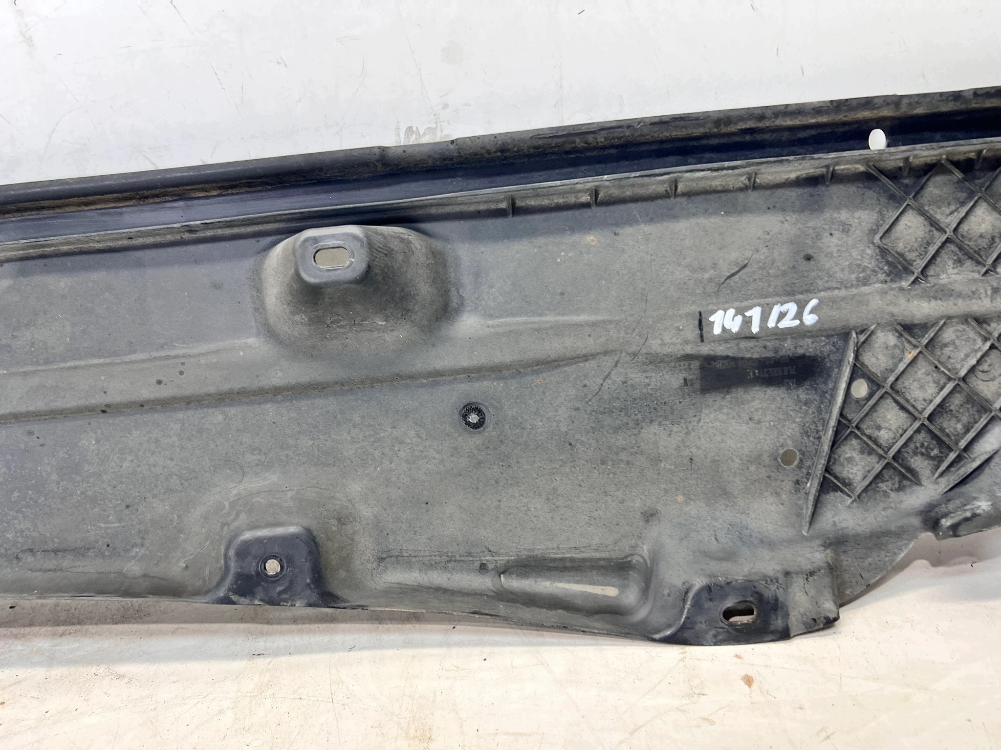 cover chassis left DUZA AUDI Q7 4L 7L8825211E 141/26
