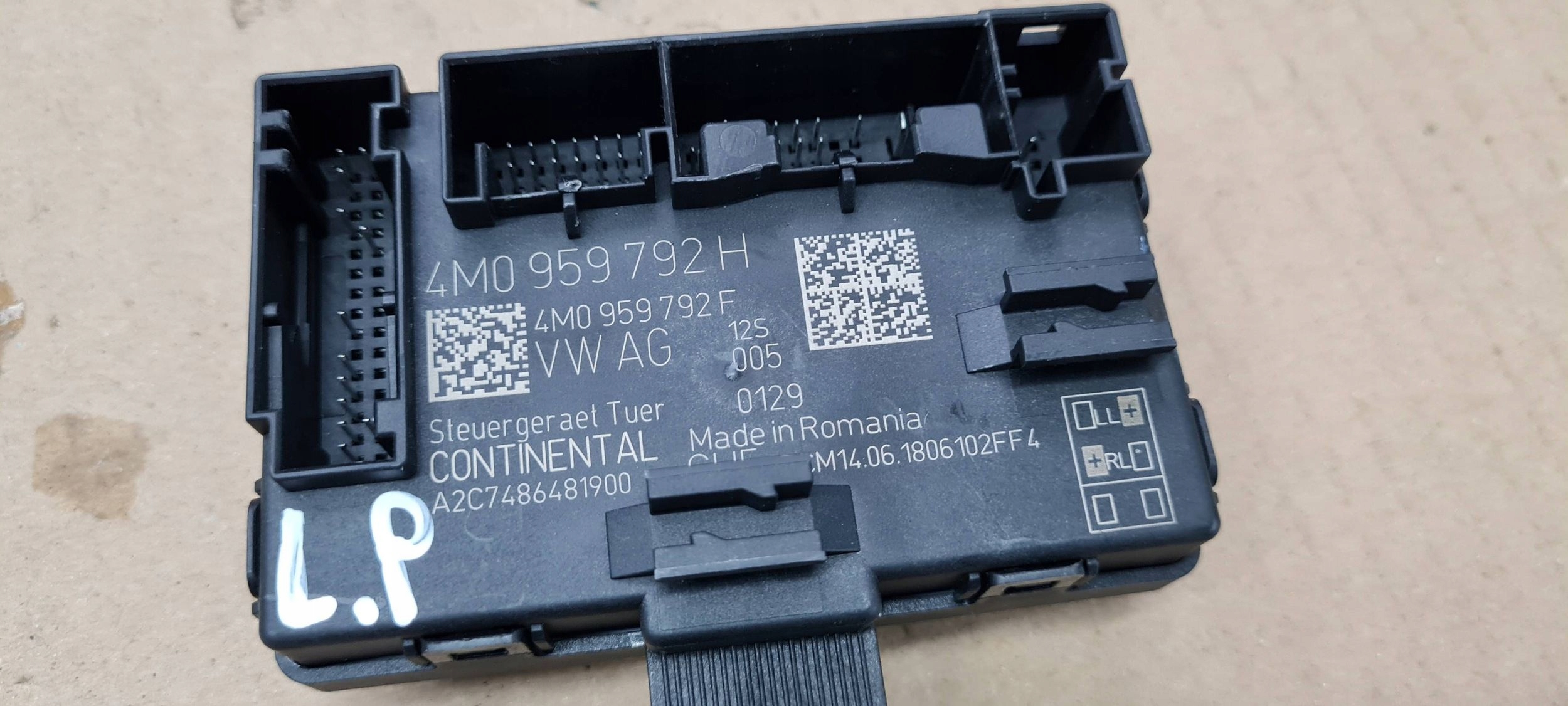 S5 A5 8W control unit module door front 4M0959792H A4 B9 8W