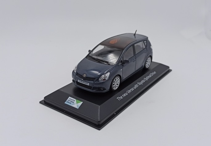 Toyota new Verso 1:43 Minichamps 403166973