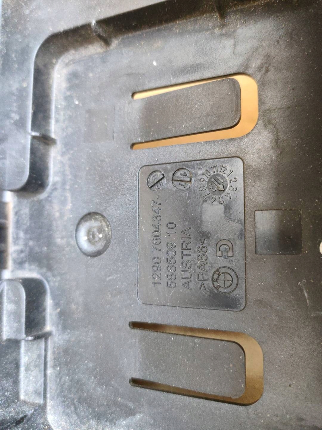 Support plaque BMW 3 F30 2013 12907604347