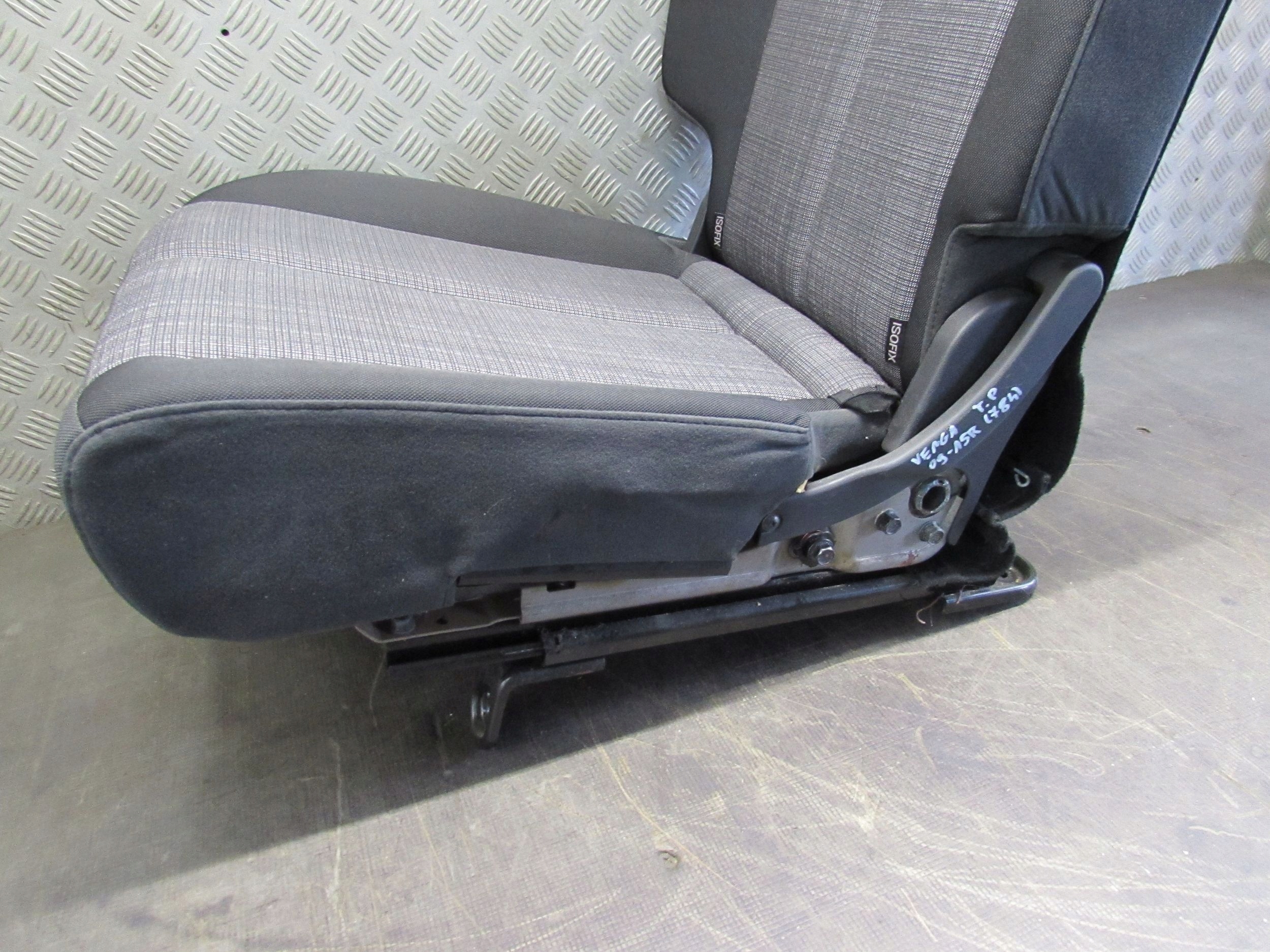 диван зад kia VENGA 09-15