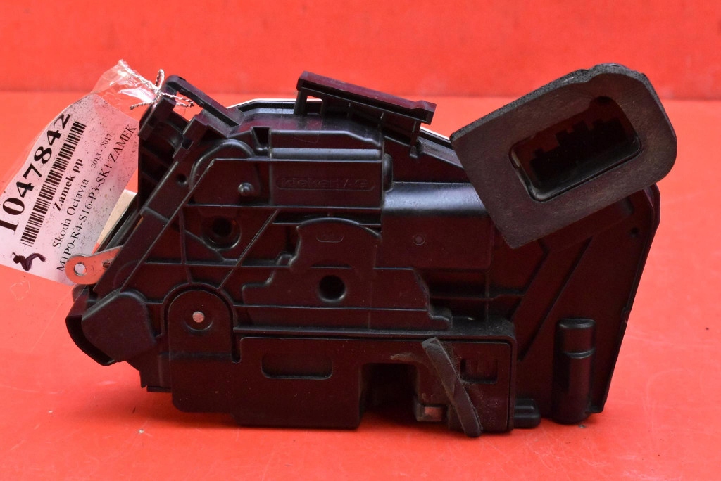 lock door right front front EU 5E1837016 SKODA OCTAVIA 3 III KOMBI