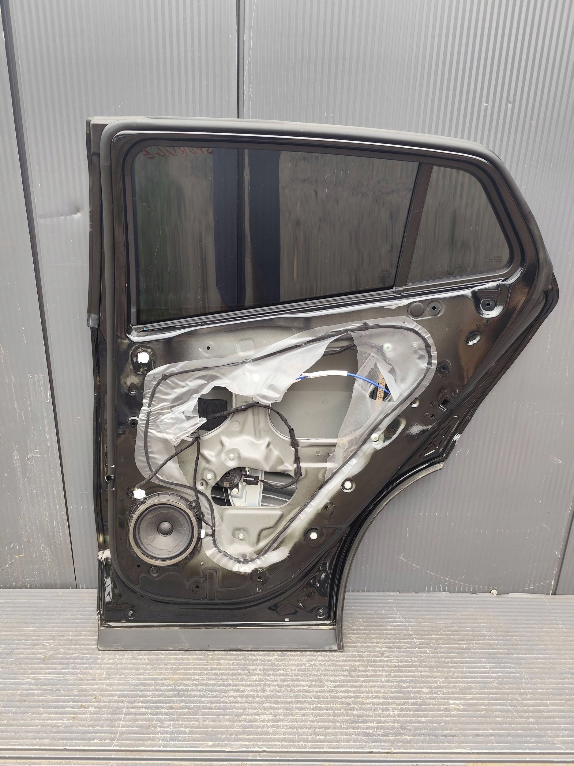 KIA SPORTAGE V door rear. right complete DEMONTAZ