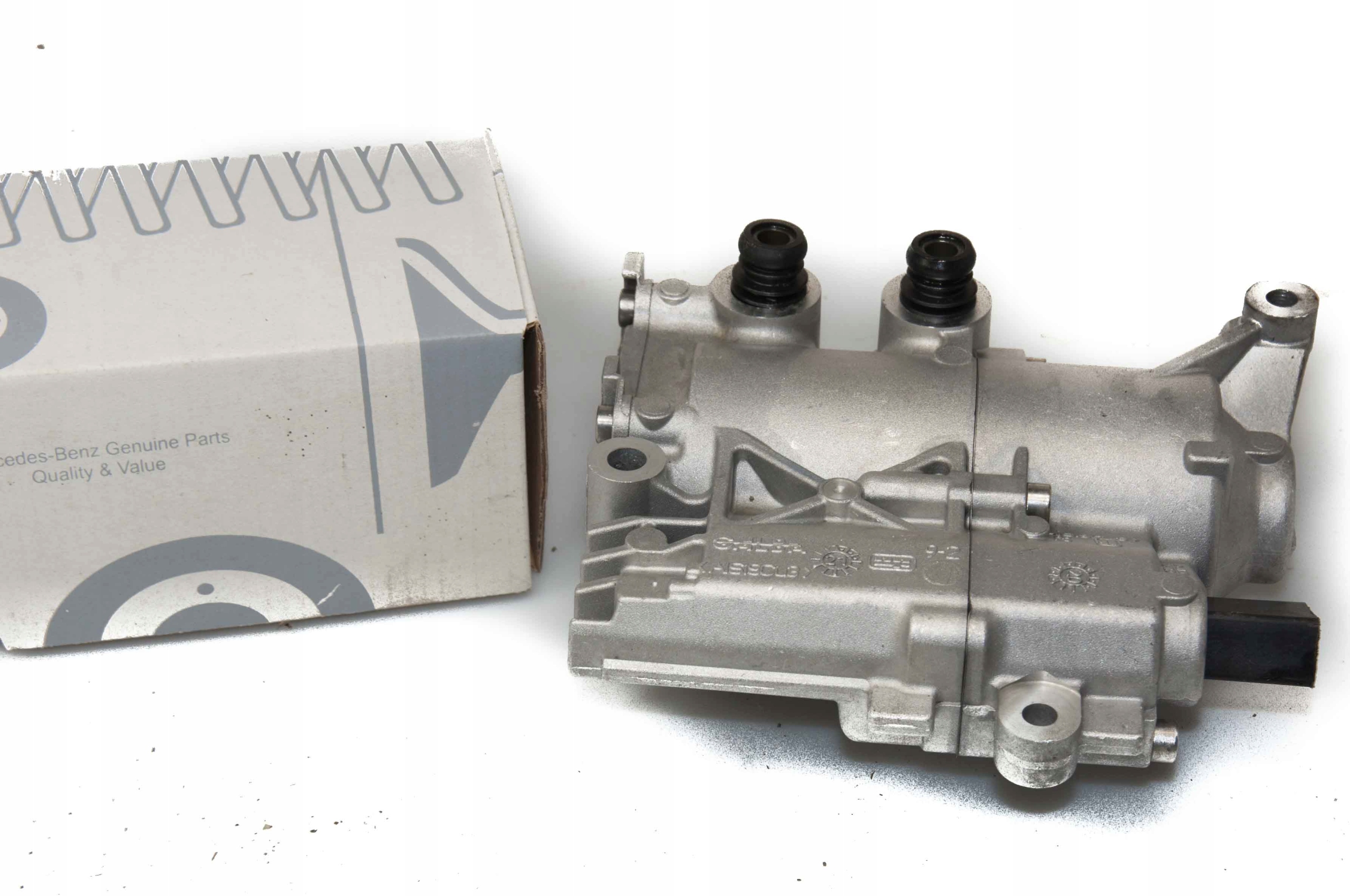 A2222700201 - Насос коробки передач старт стоп Мерседес а2222700201 новий