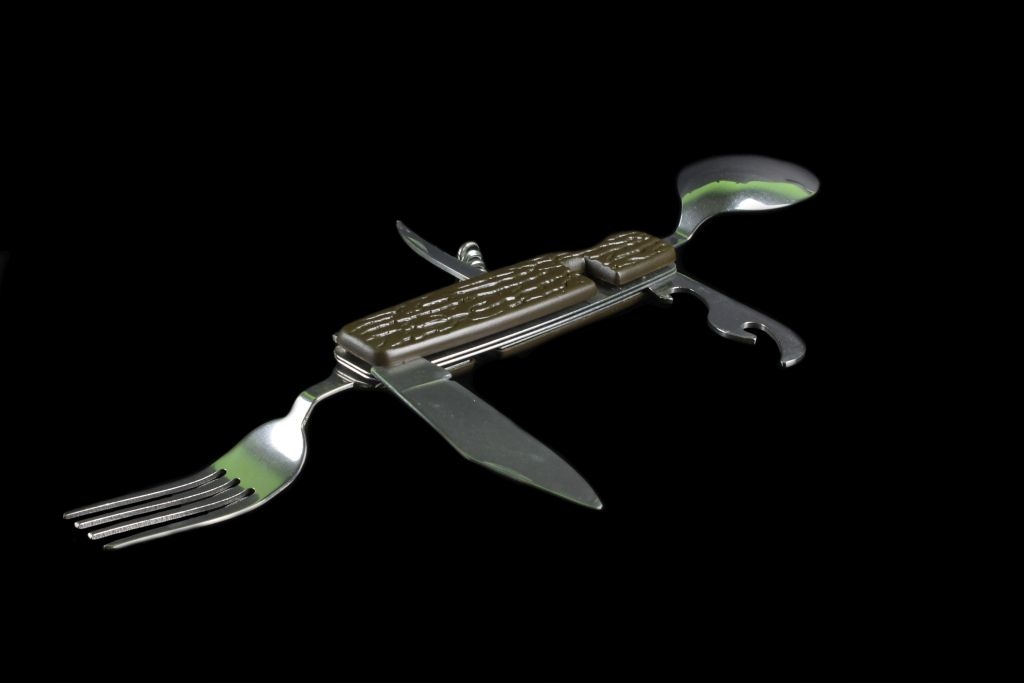 NIEZBĘDNIK wojskowy SCYZORYK NÓŻ ŁYŻKA WIDELEC Marka Texar