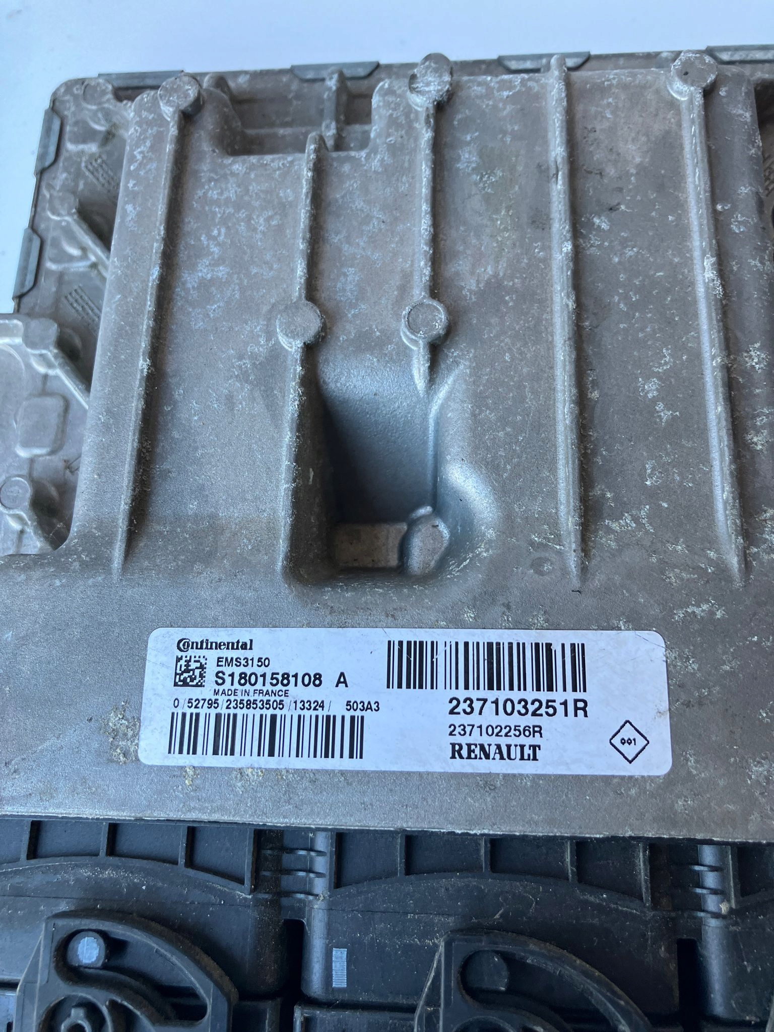 computer control unit of the engine SCENIC III 1.2 TCE 237103251R 237102256R