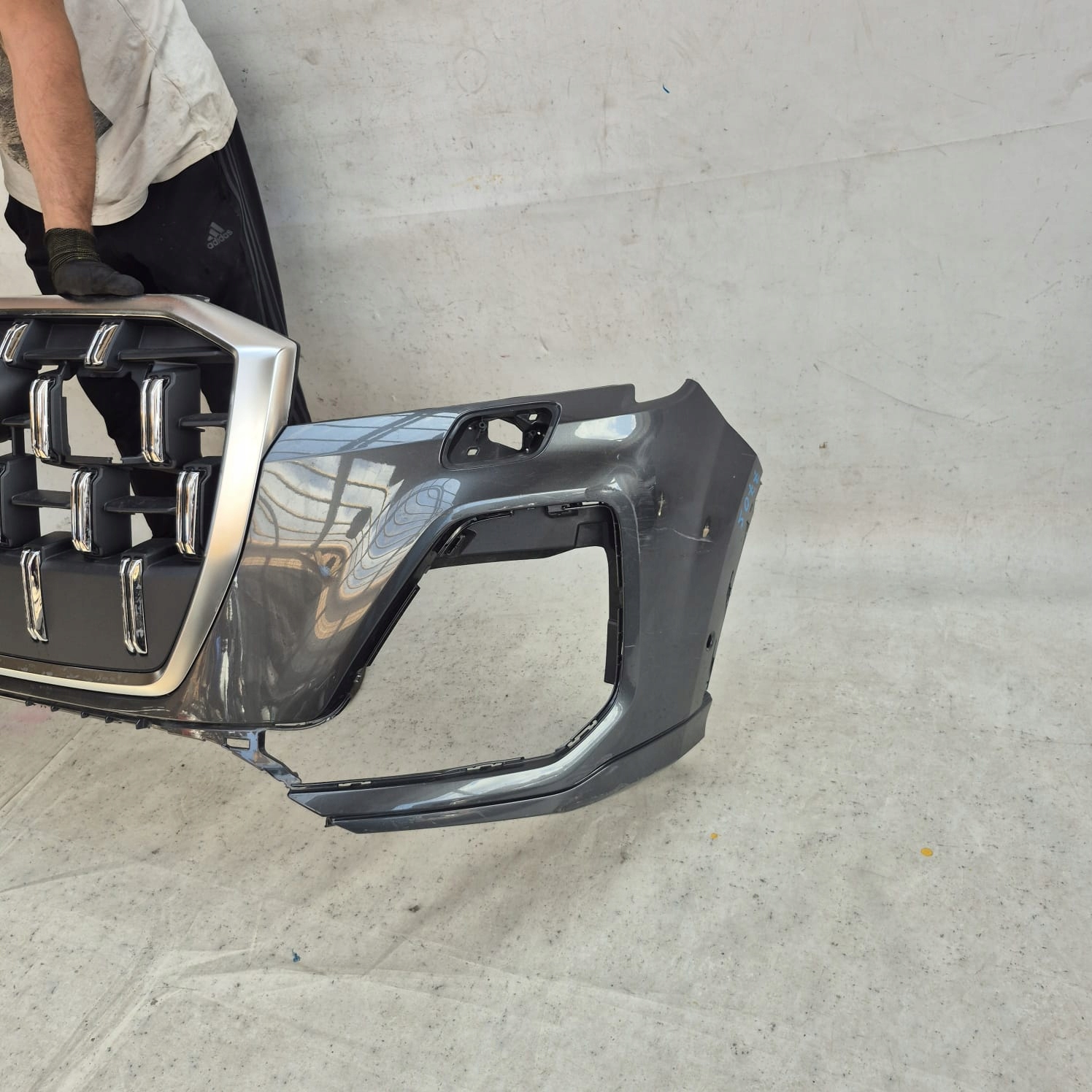 AUDI Q7 4M S-LINE LIFT 24- bumper front front SPR PDC 4M0807437S