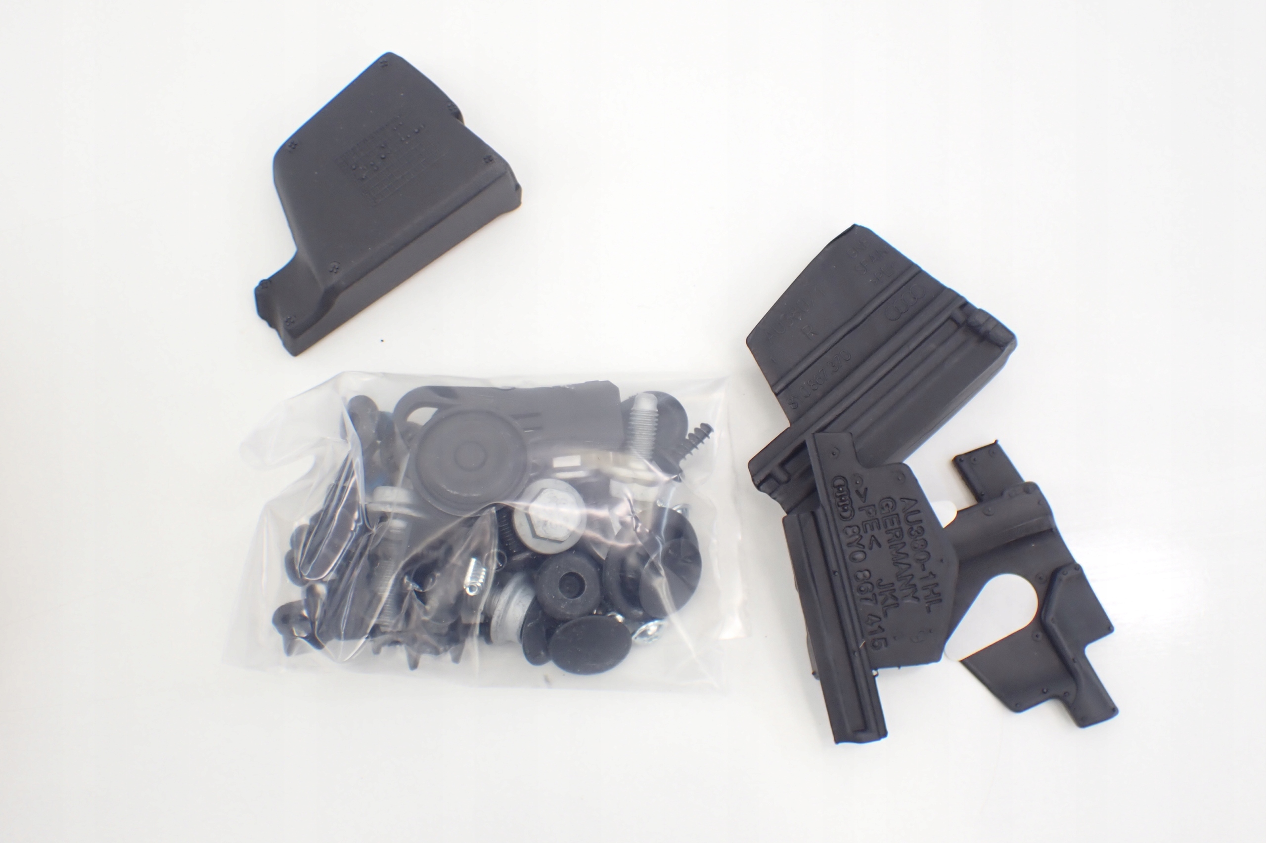 A3 8Y 2020 ZESTAW SRUB ORAZ ELEMENTOW DO DRZWI Part number 8Y0098620