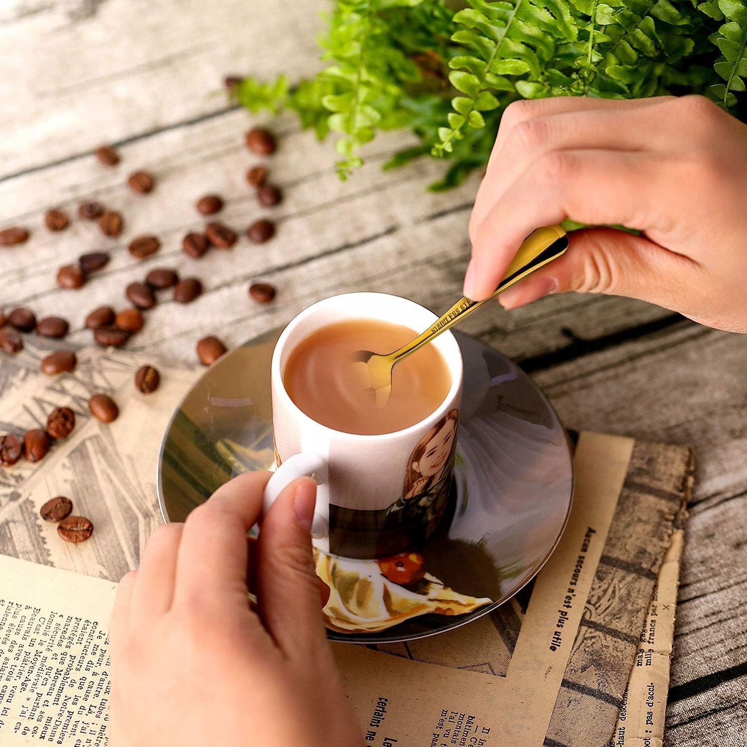 Q&A Zestaw 12 Złotych Łyżeczek Do Espresso Ze Stali Nierdzewnej 10 cm — miniatura 3
