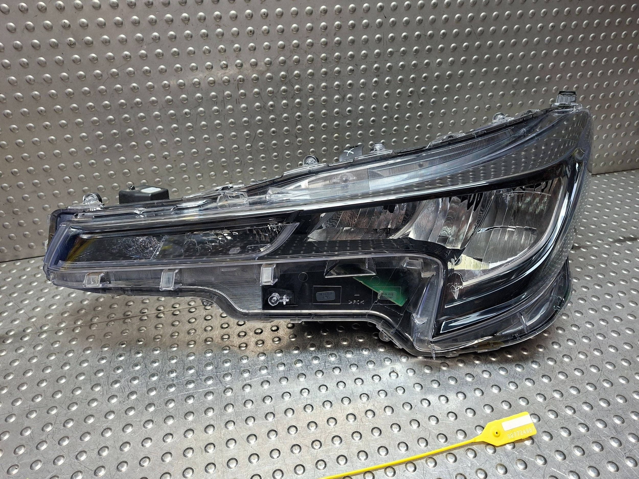 light FULL LED front left TOYOTA COROLLA E21 19- HB KOMBI 81150-02S60
