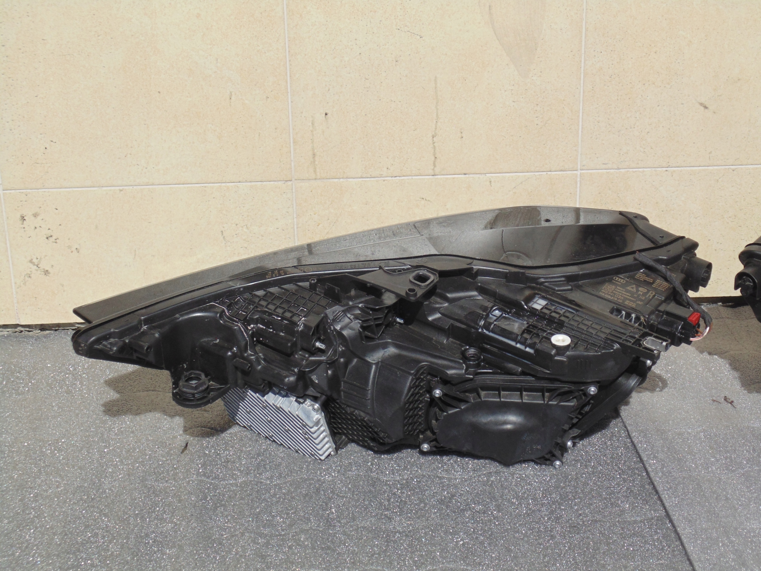 LAMPA LEWA PRAWA FULL LED MATRIX AUDI A6 4K0 20R. Numer katalogowy części 4K0941035 4K0941036