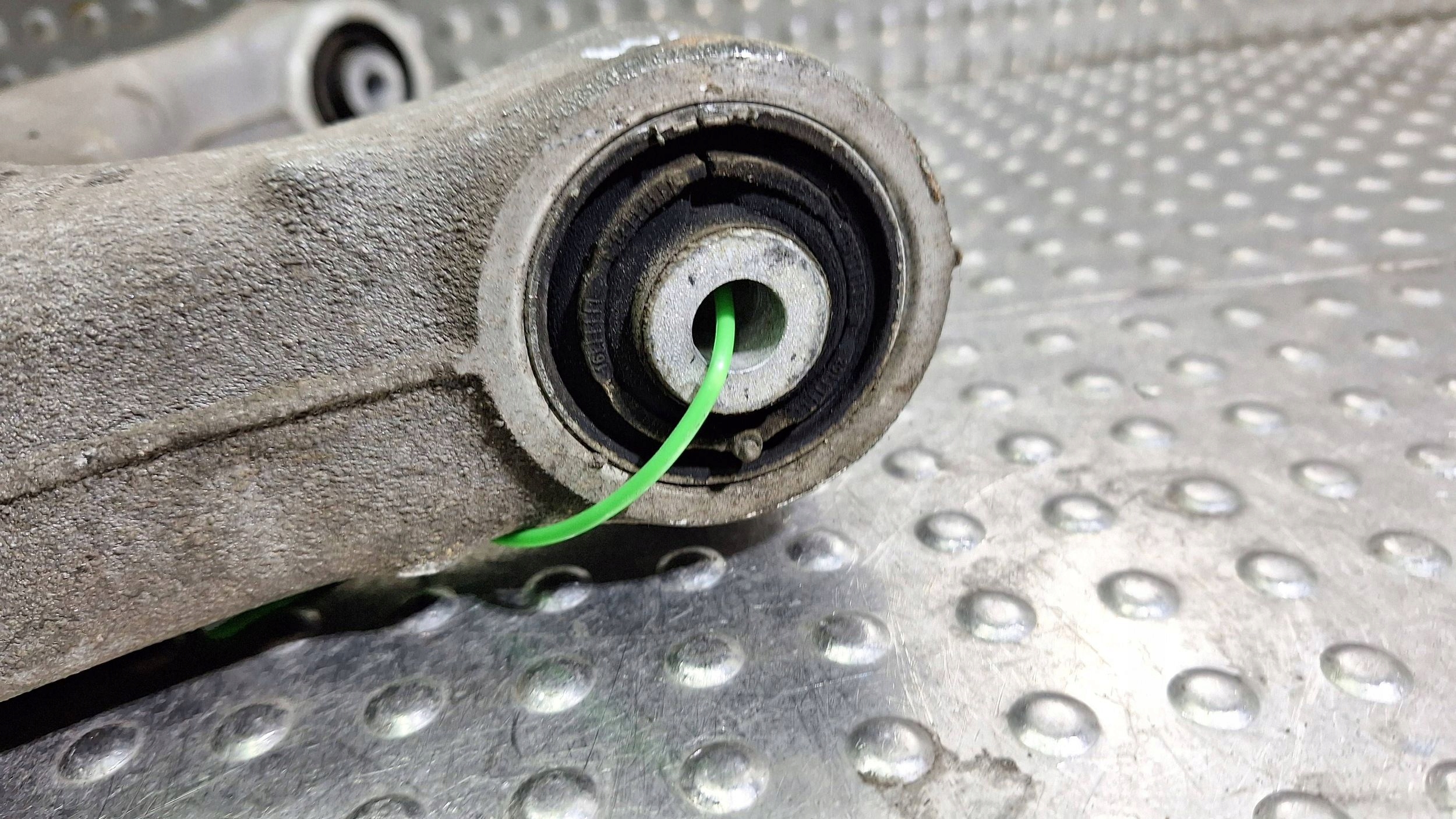Querlenker Achsträgers links heck 8K0505311J AUDI A4 B8 A5 8T Original